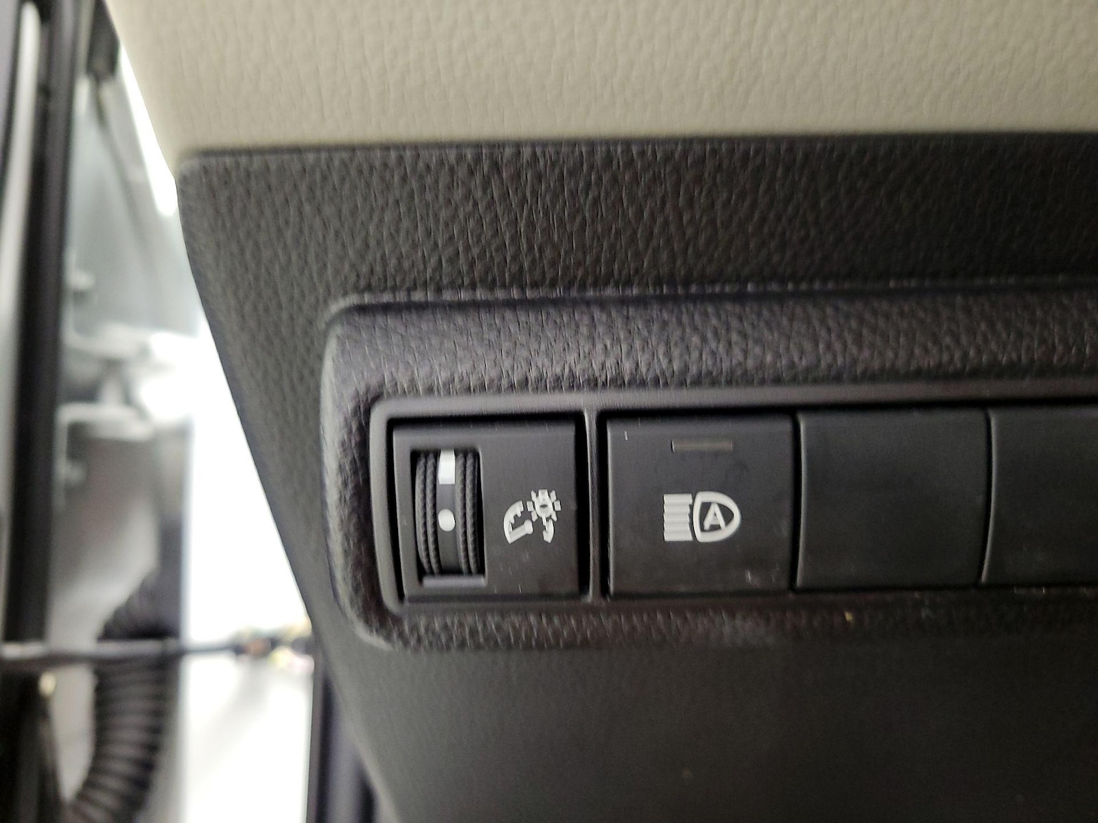 2022 Toyota Corolla LE - Photo 14