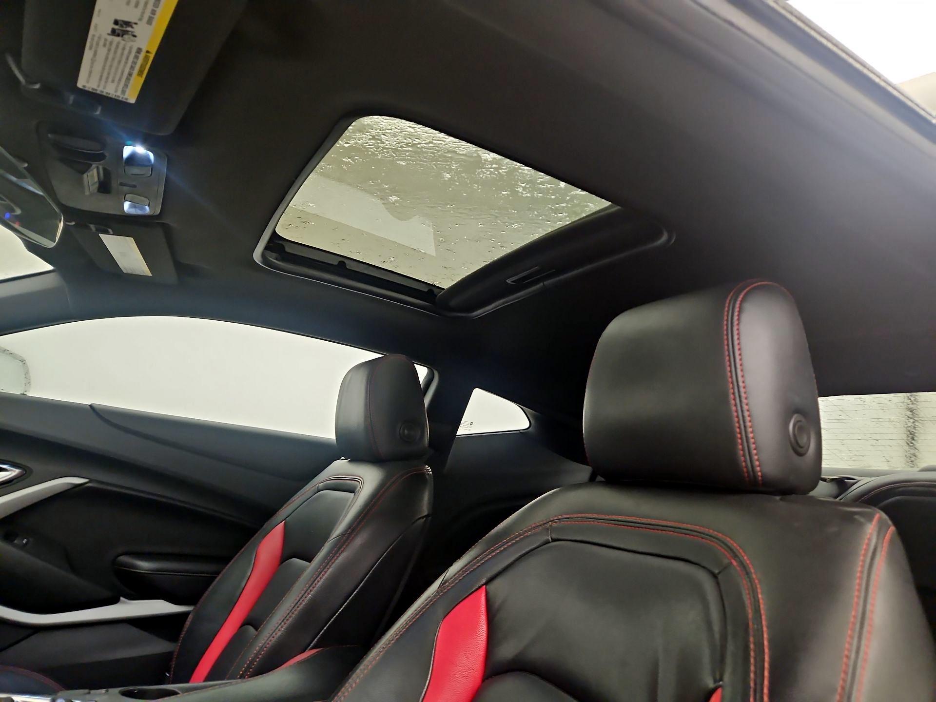 Thumbnail: 2018 Chevrolet Camaro - 18
