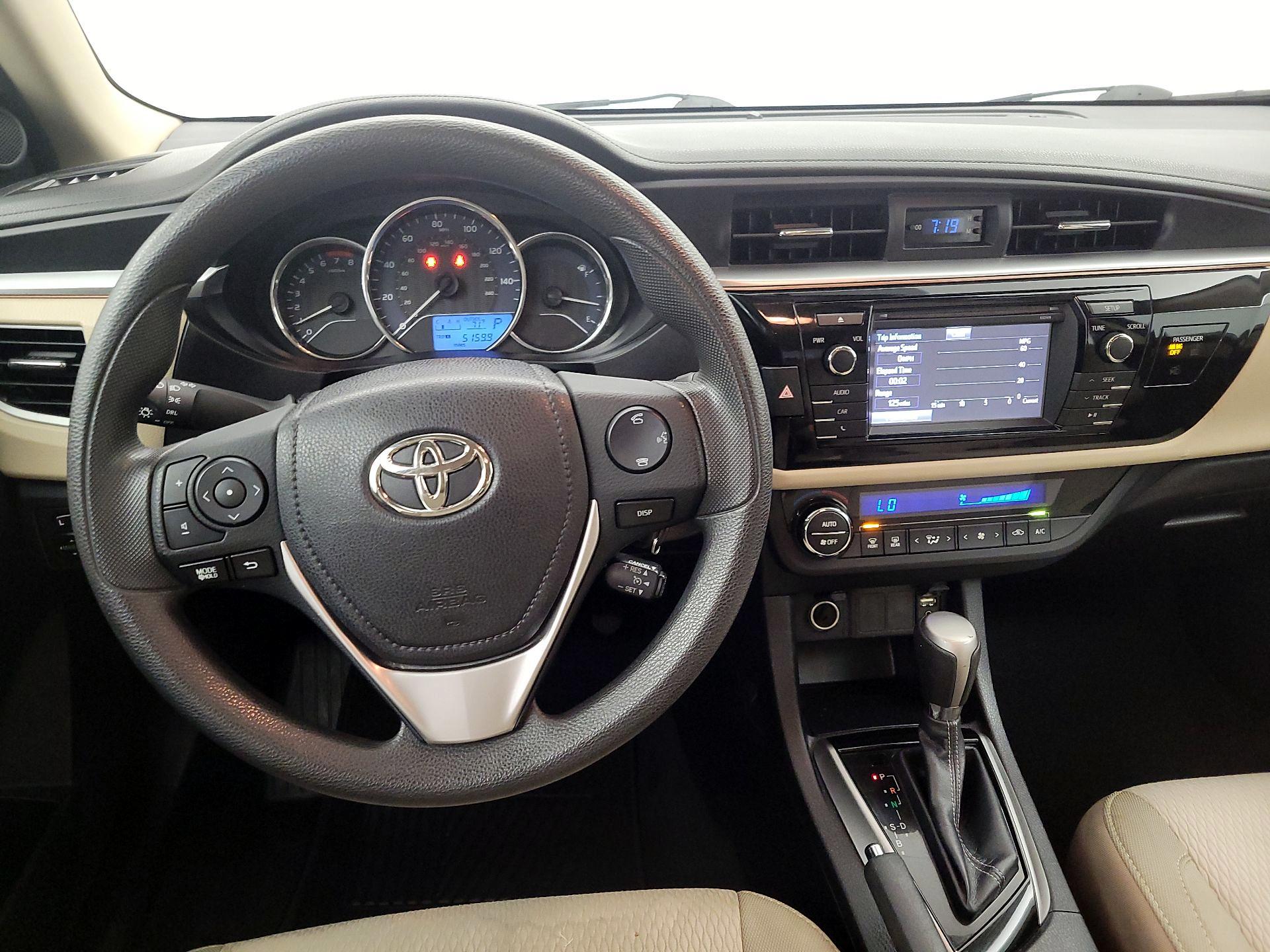 Thumbnail: 2015 Toyota Corolla - 10
