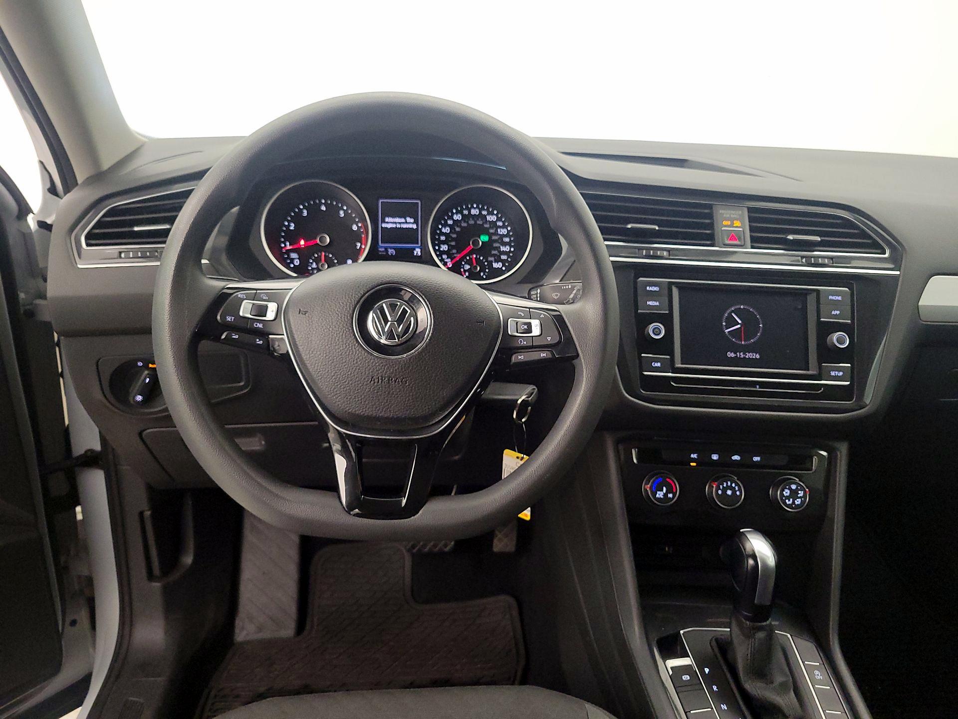 Thumbnail: 2018 Volkswagen Tiguan - 10
