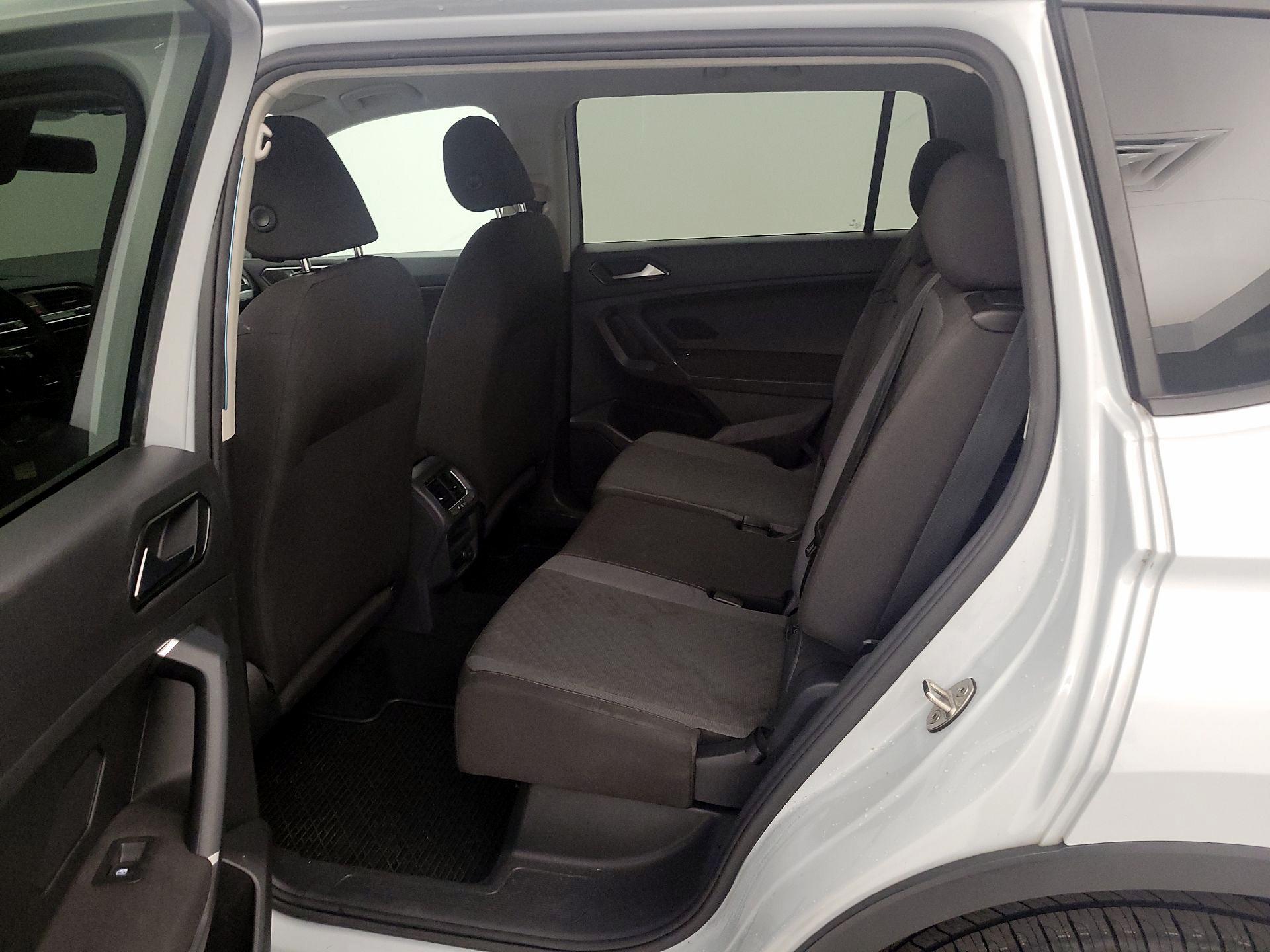 Thumbnail: 2018 Volkswagen Tiguan - 20