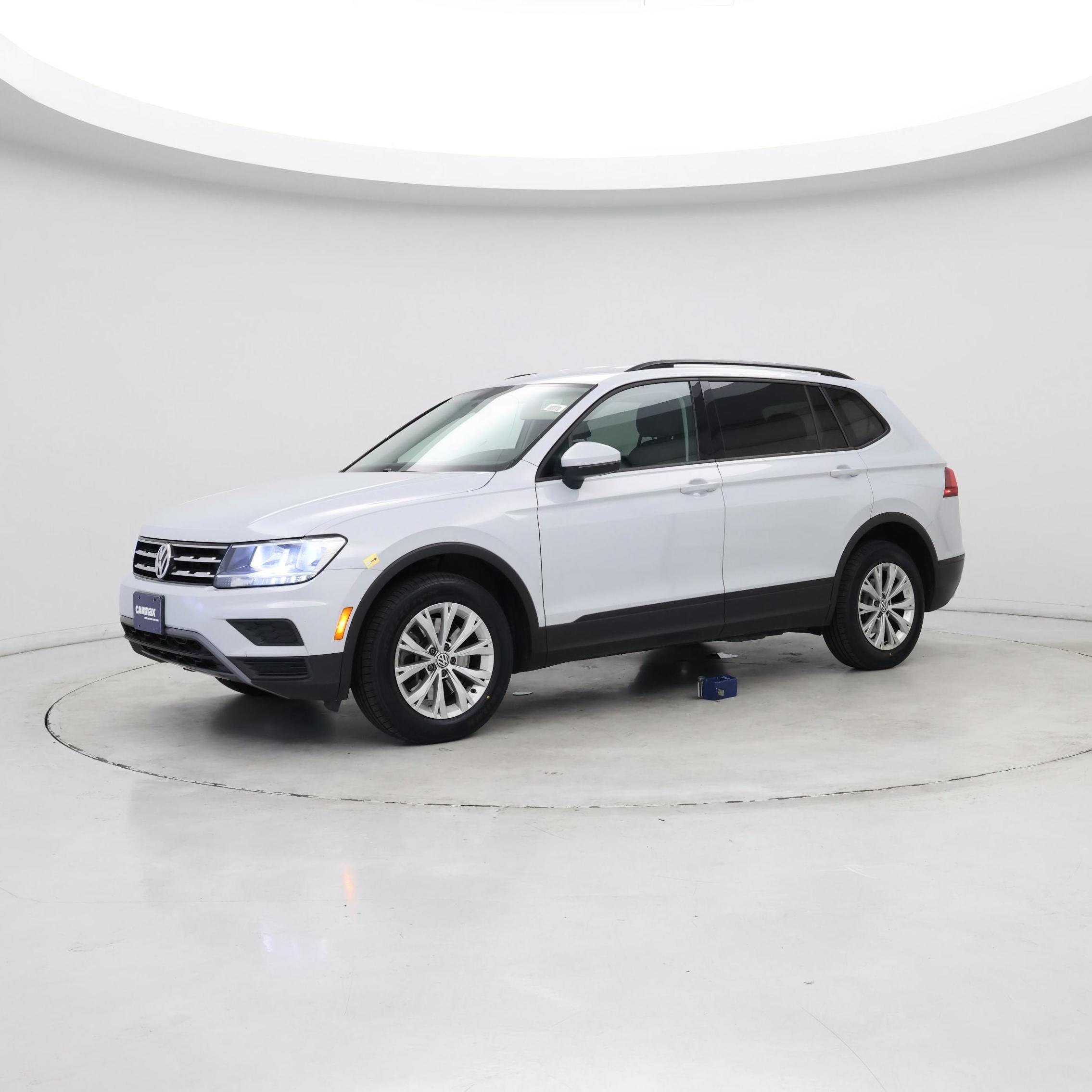Thumbnail: 2018 Volkswagen Tiguan - 3