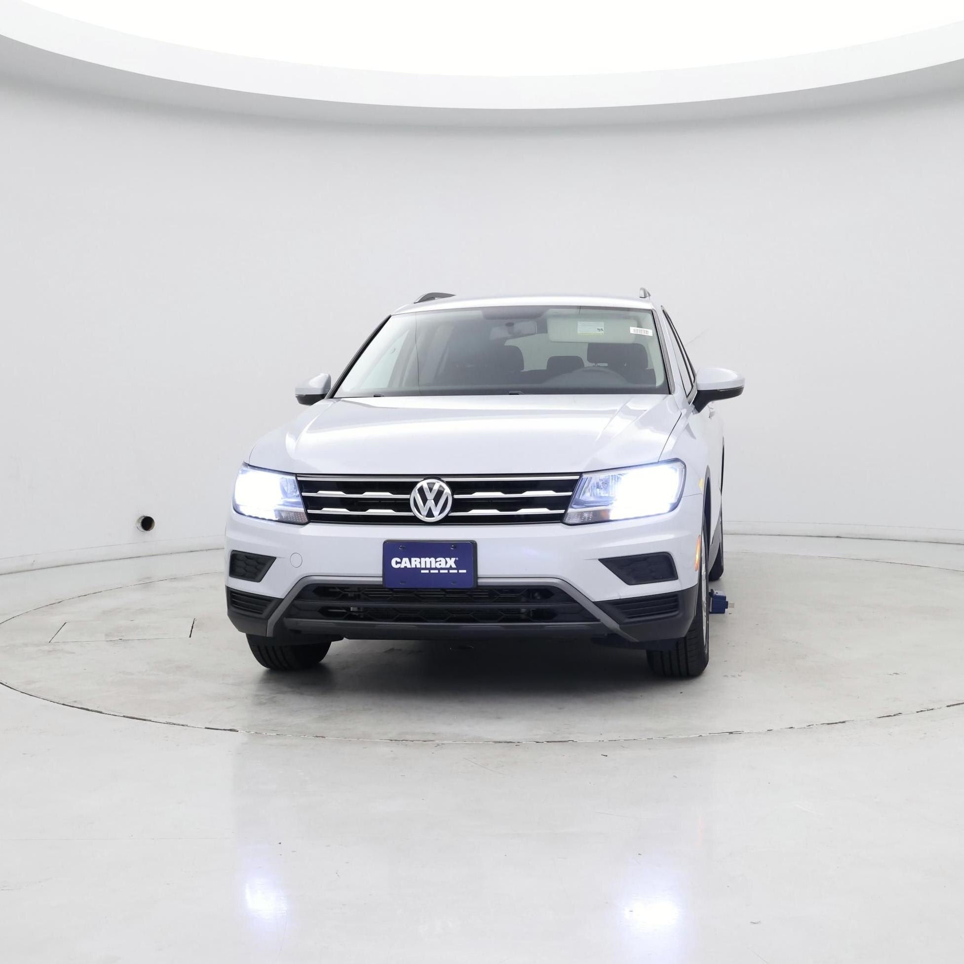 Thumbnail: 2018 Volkswagen Tiguan - 4