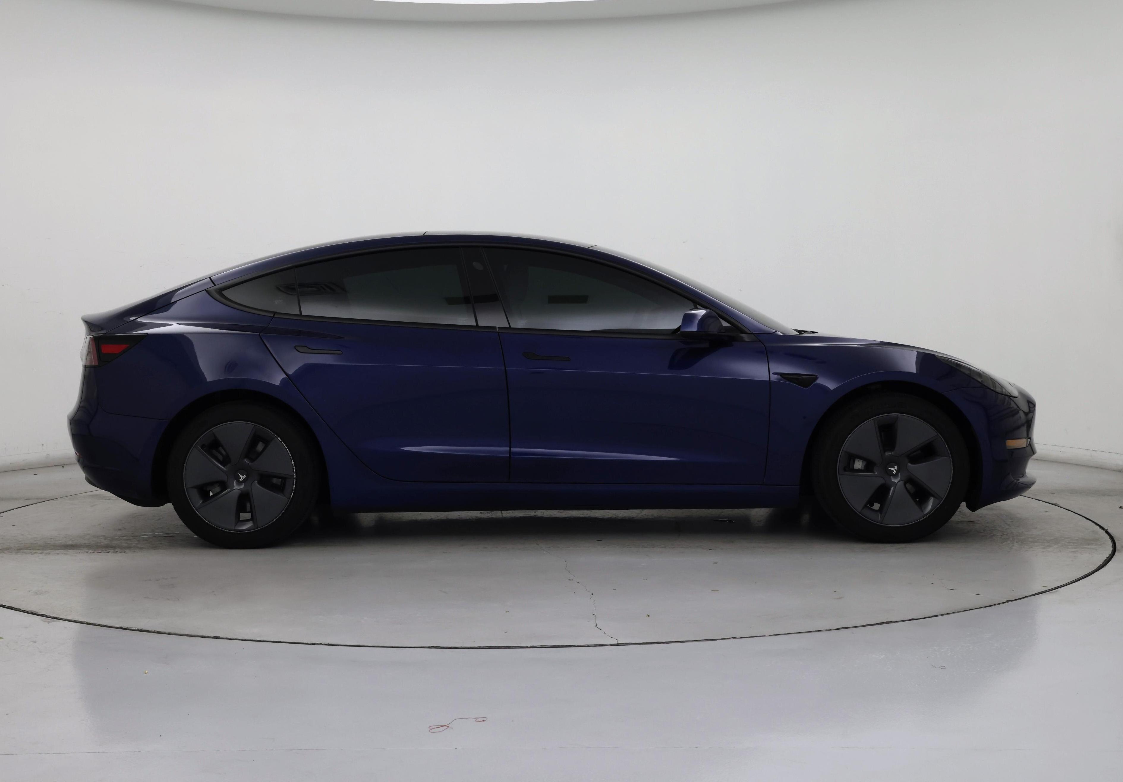 Thumbnail: 2021 Tesla Model 3 - 7