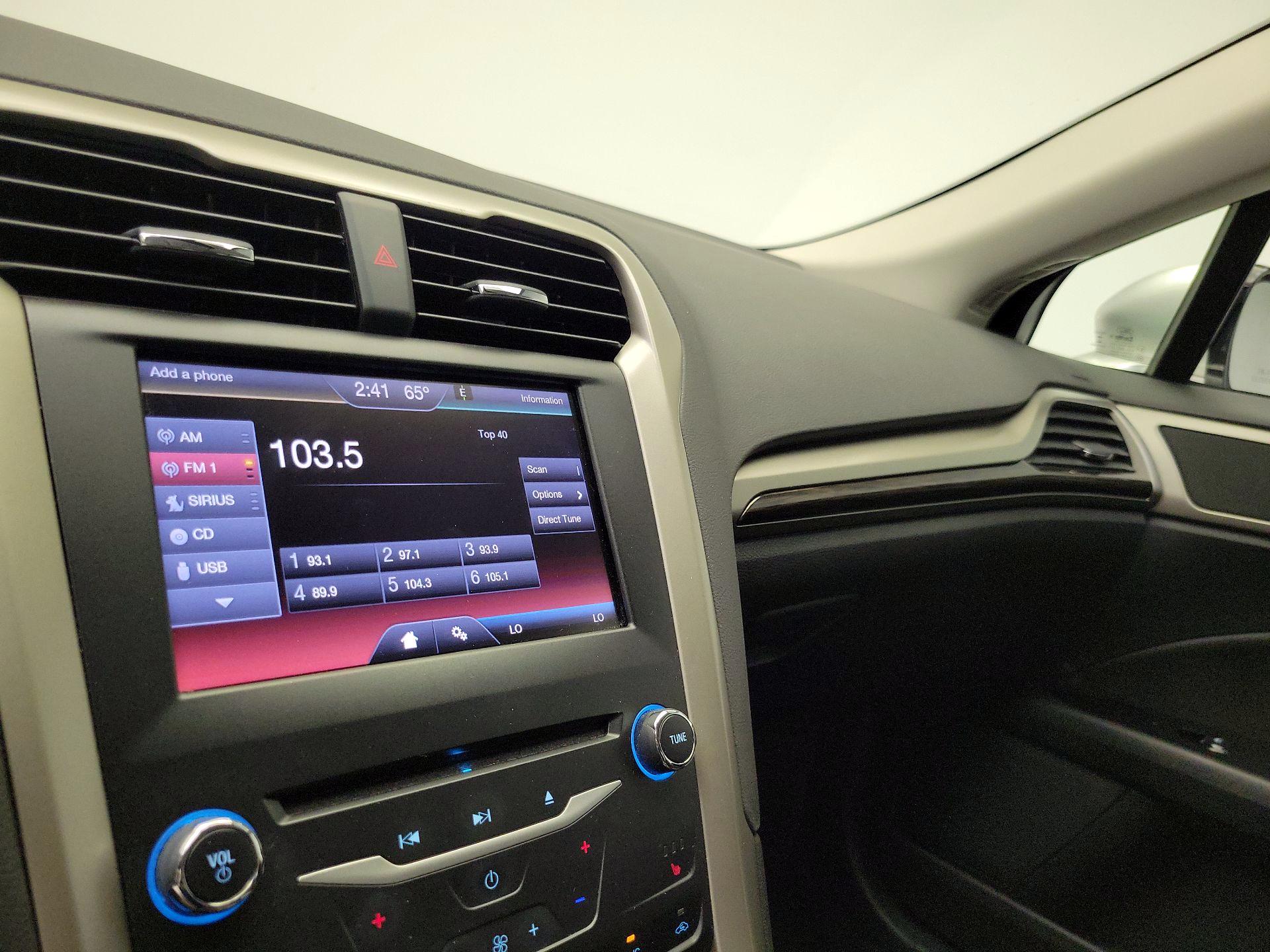 Thumbnail: 2015 Ford Fusion - 15