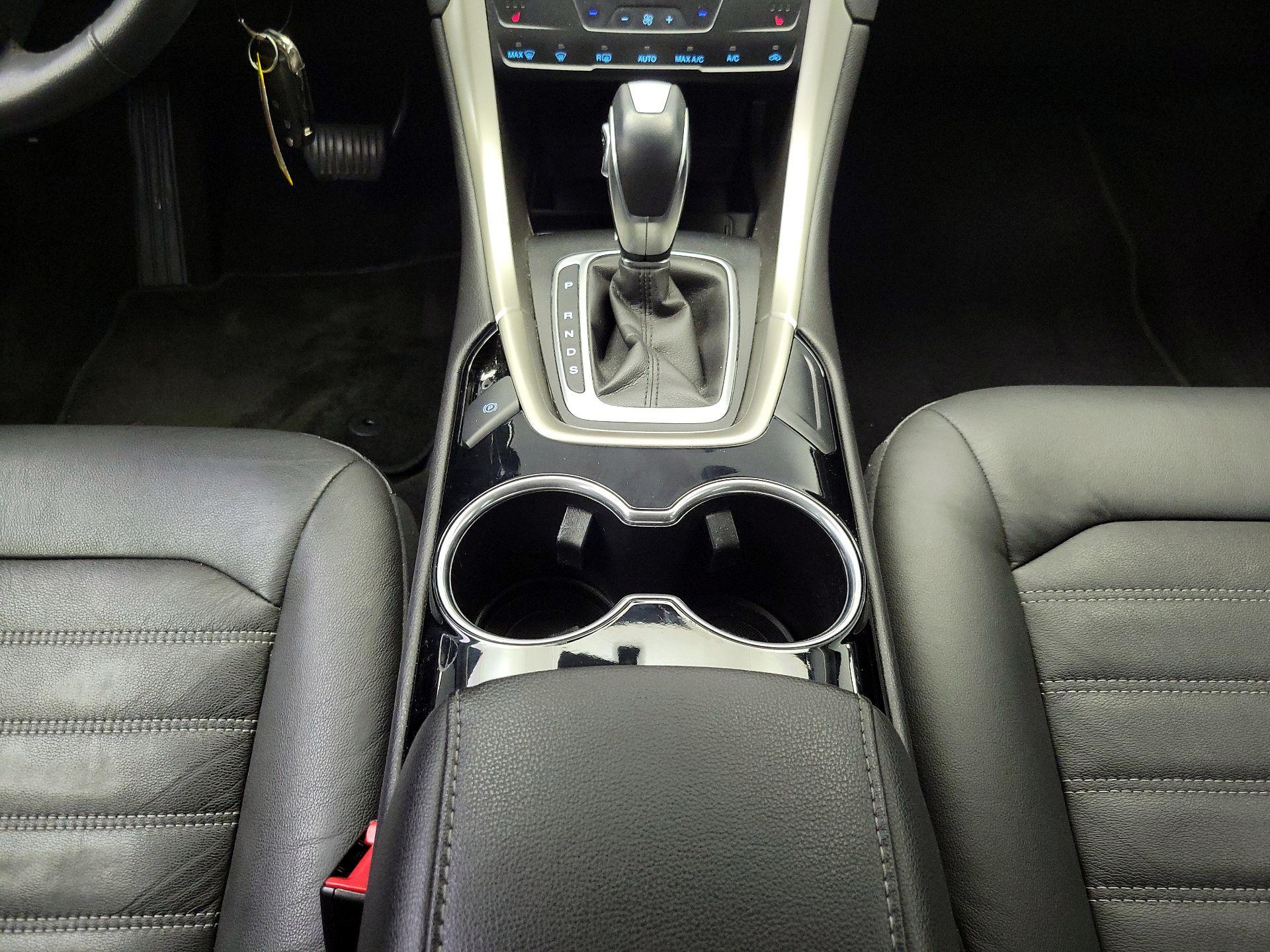 Thumbnail: 2015 Ford Fusion - 17