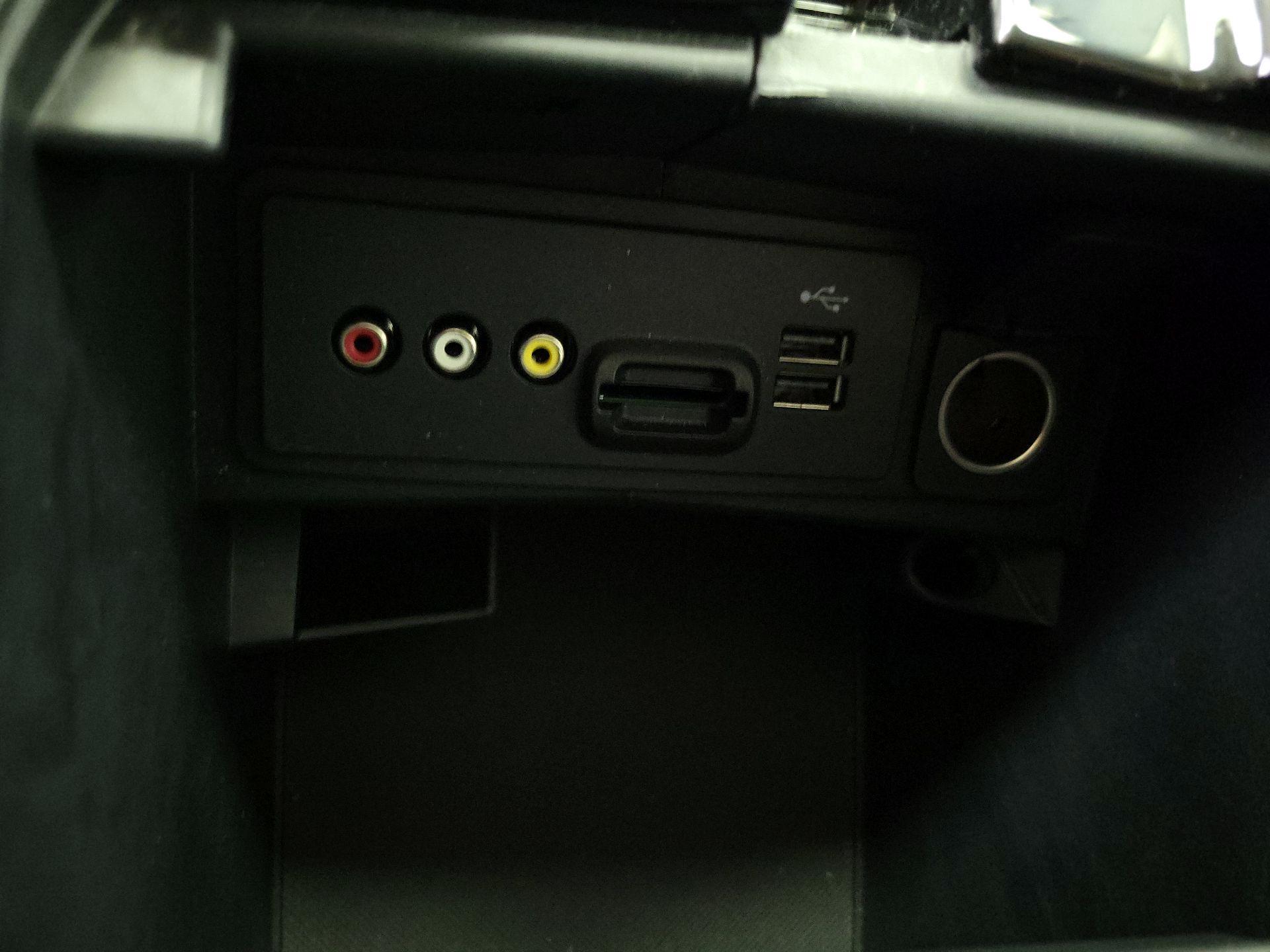Thumbnail: 2015 Ford Fusion - 18