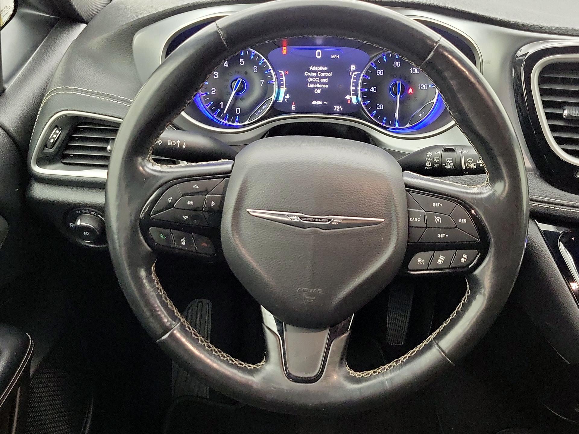 Thumbnail: 2021 Chrysler Pacifica - 10