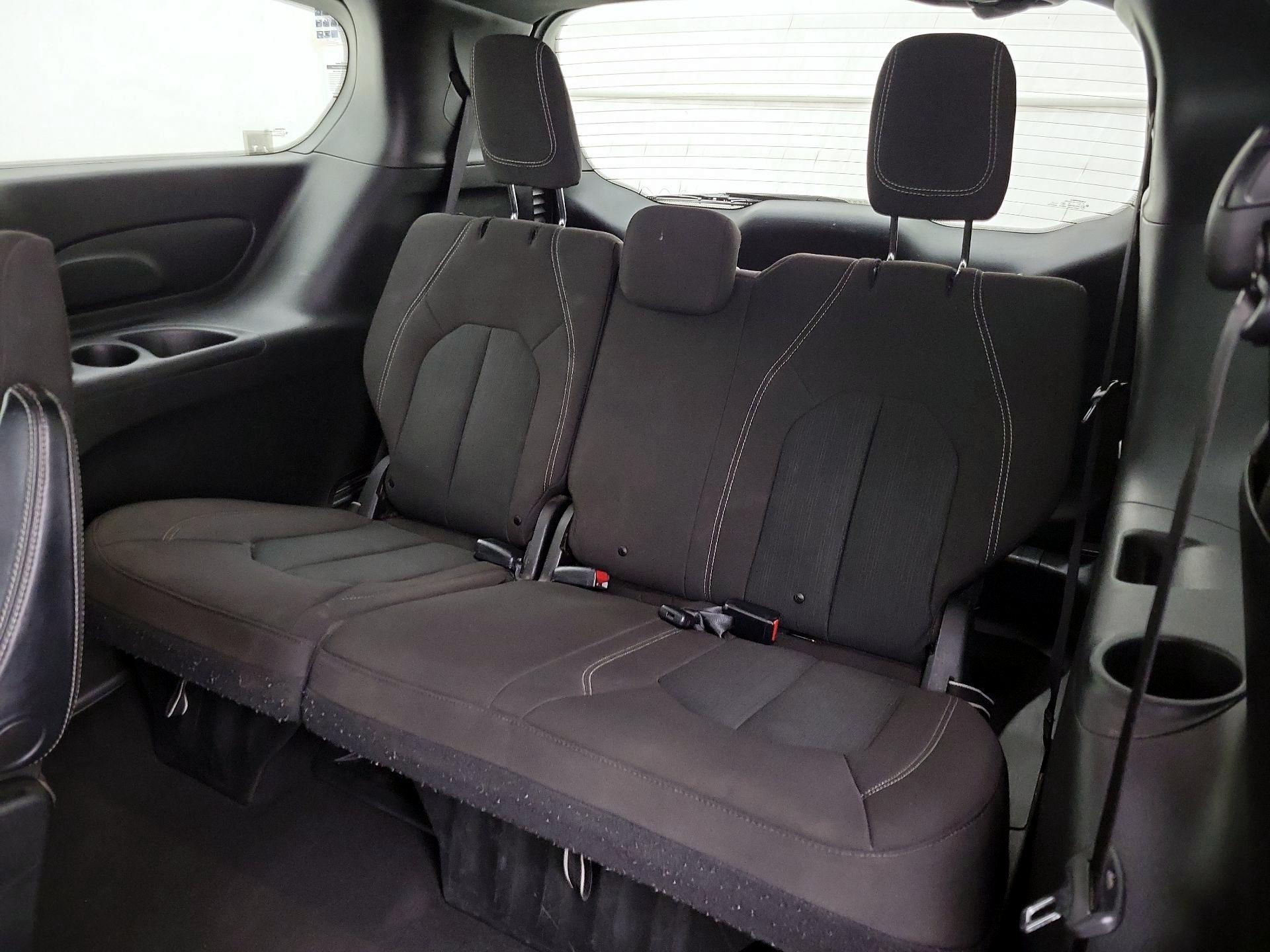 Thumbnail: 2021 Chrysler Pacifica - 20