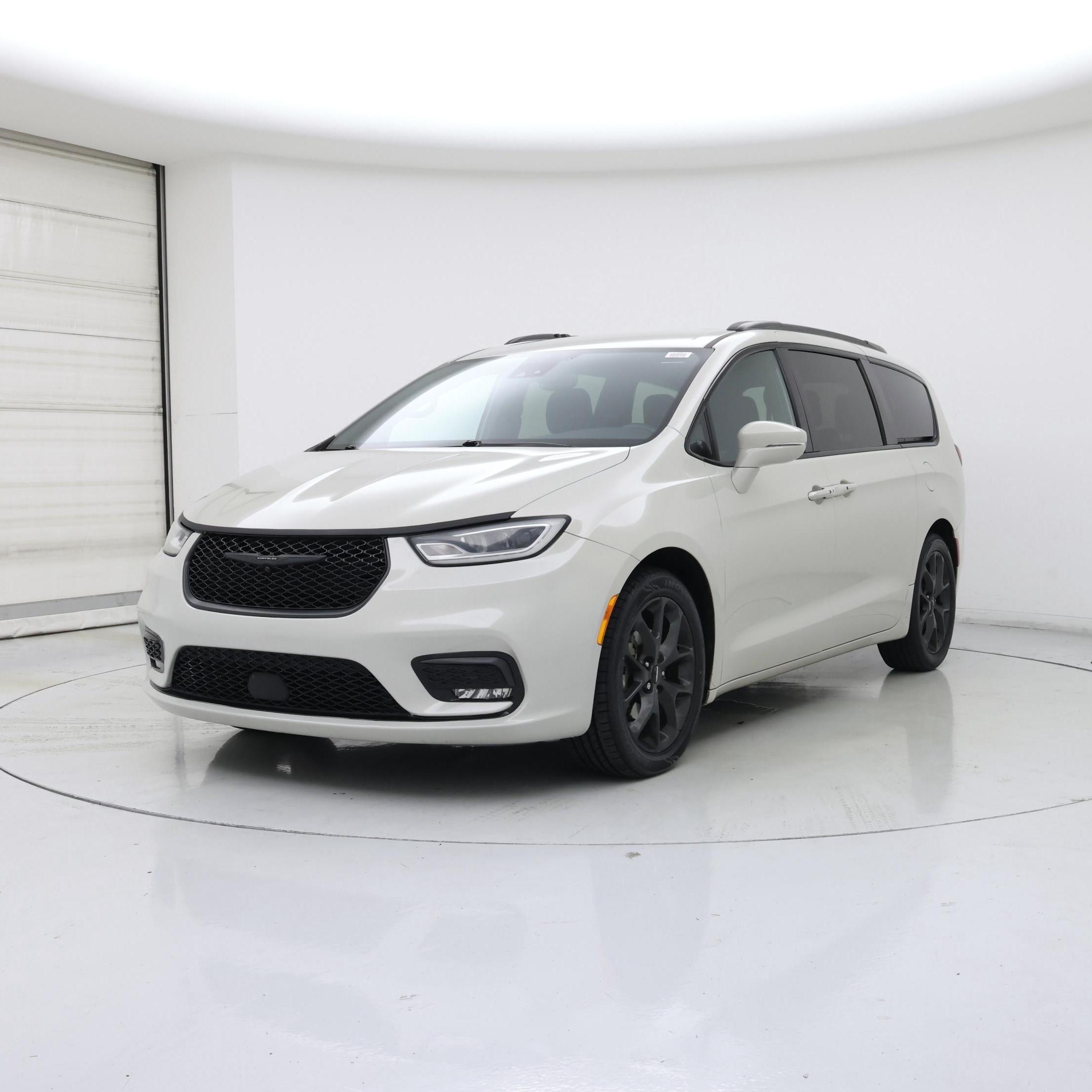Thumbnail: 2021 Chrysler Pacifica - 4