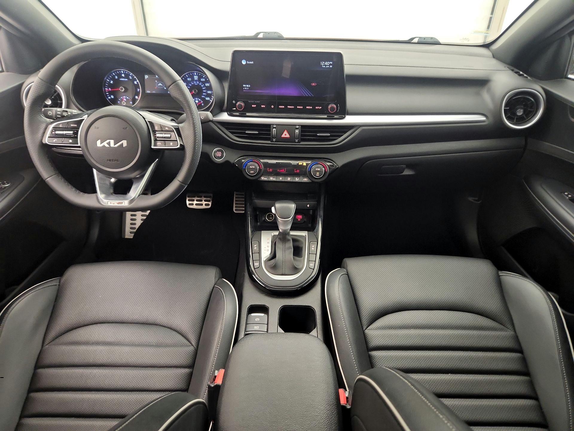 Thumbnail: 2022 Kia Forte - 9