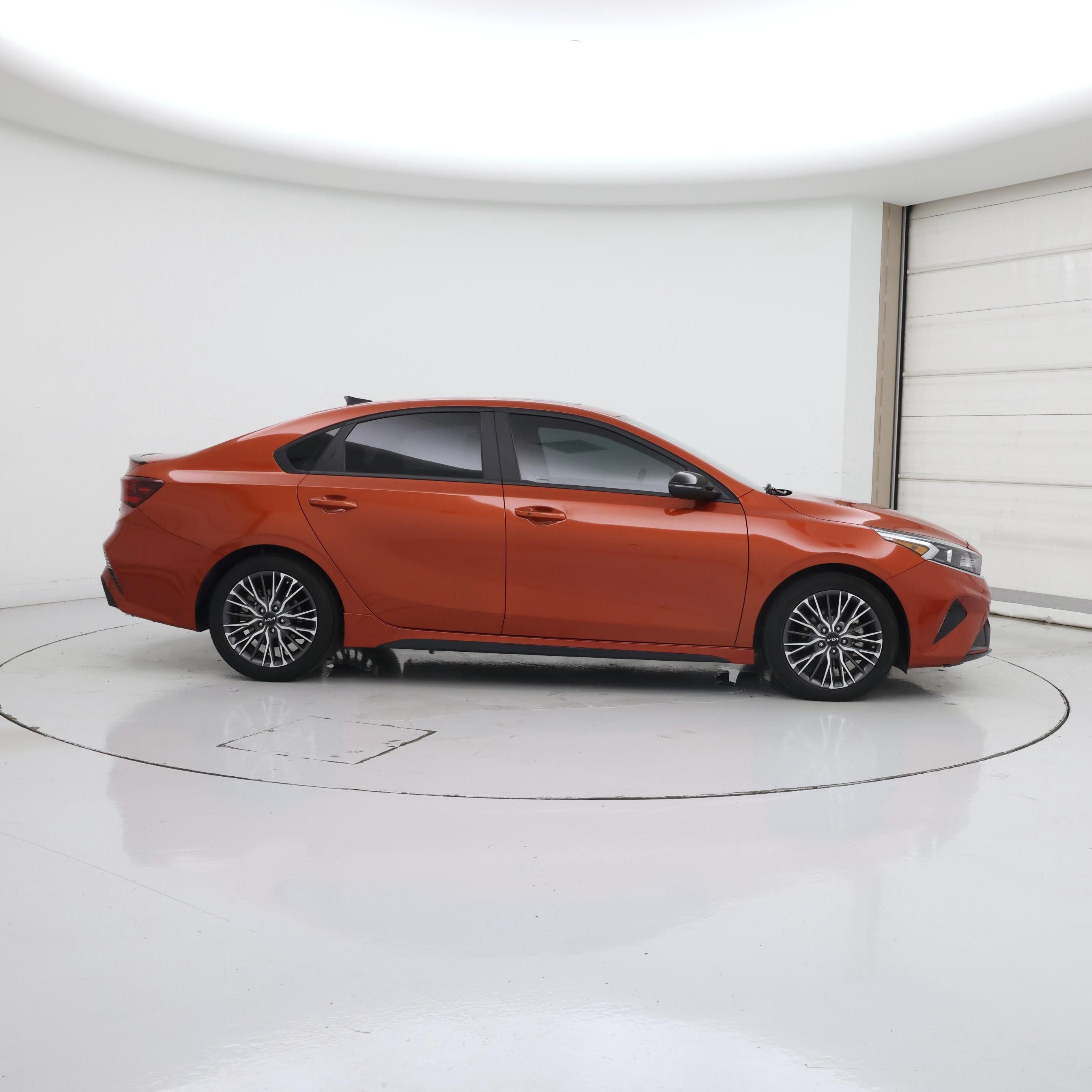 Thumbnail: 2022 Kia Forte - 7