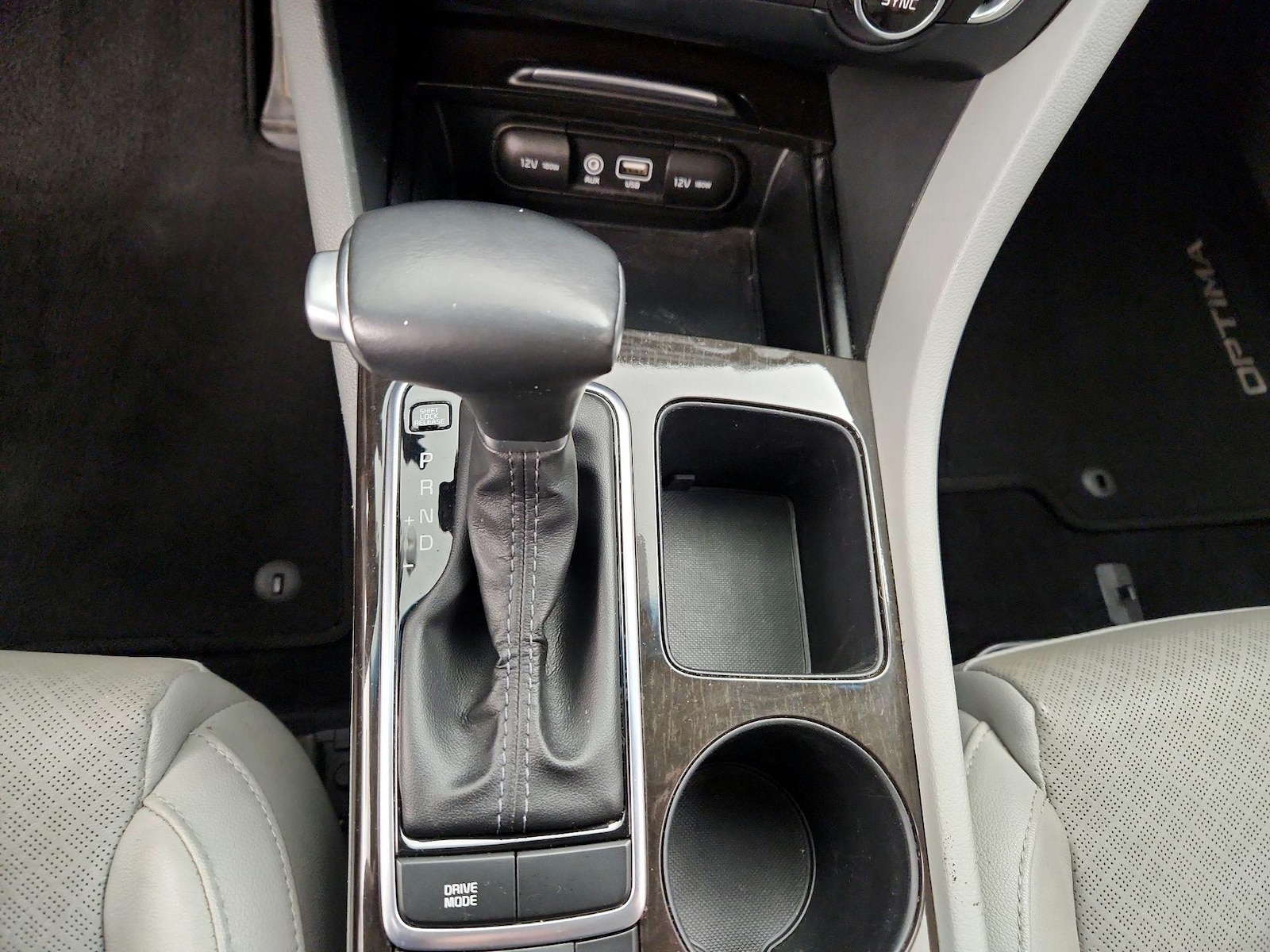 2018 Kia Optima EX - Photo 18