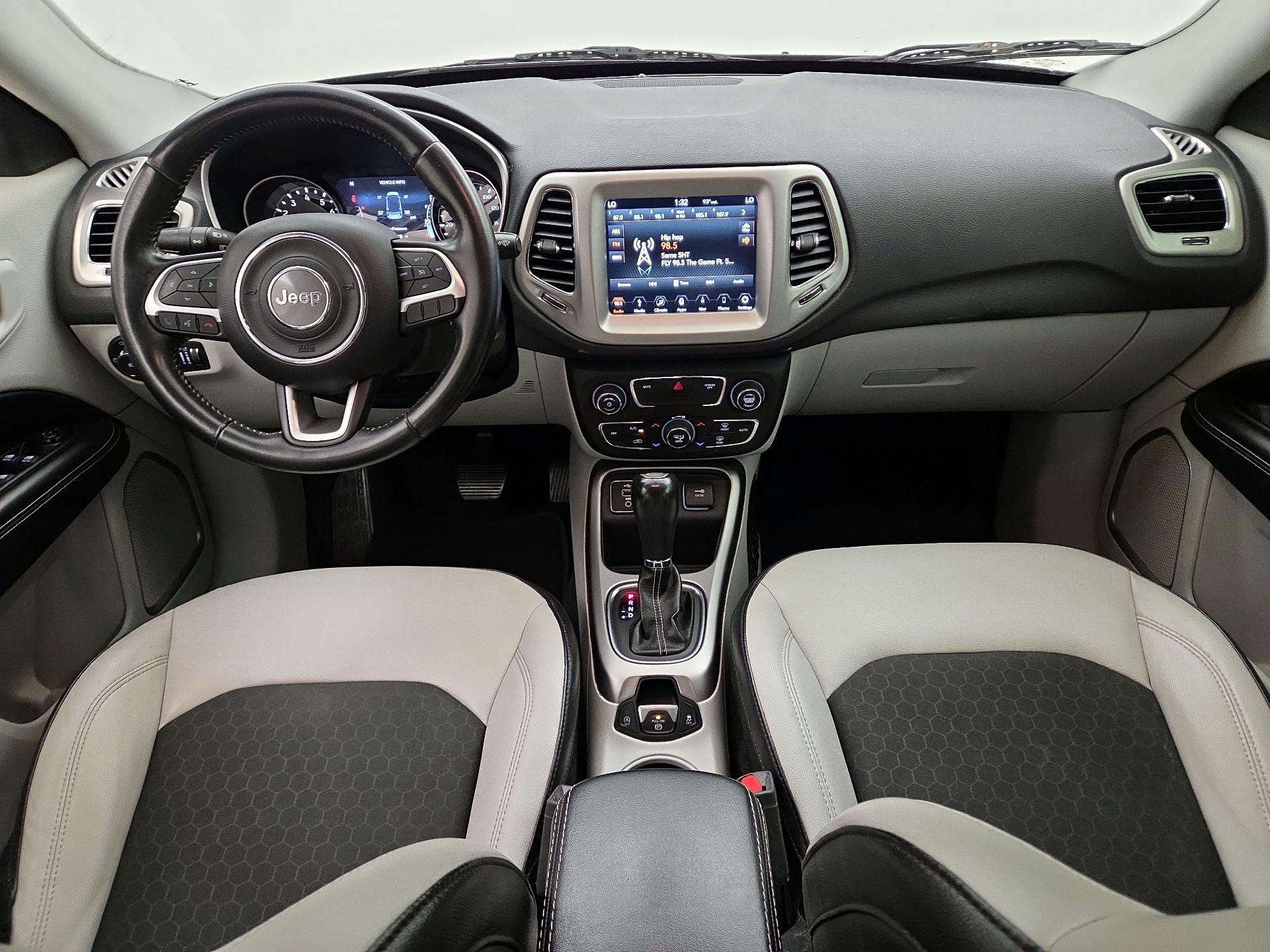 Thumbnail: 2019 Jeep Compass - 9