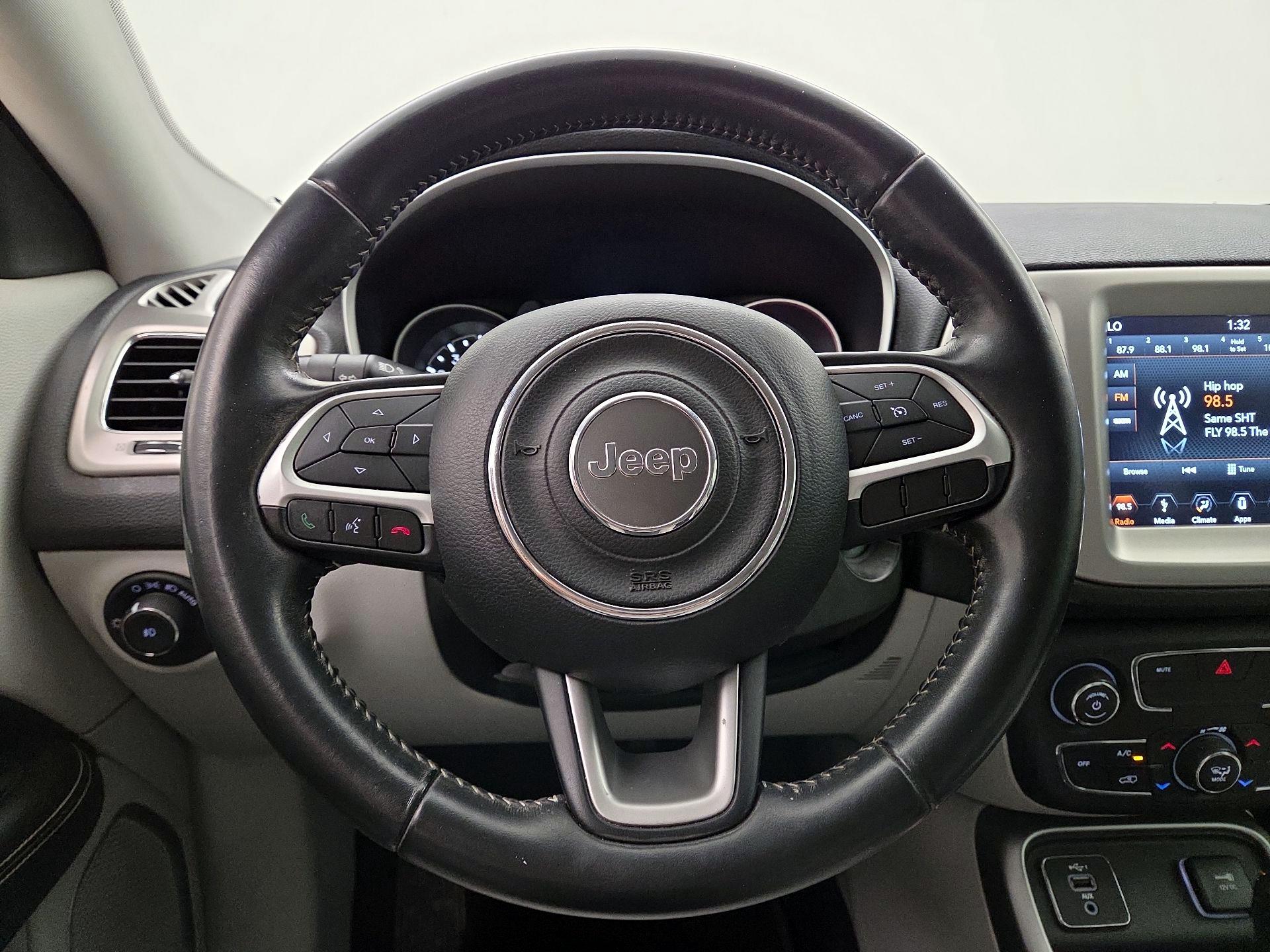 Thumbnail: 2019 Jeep Compass - 10