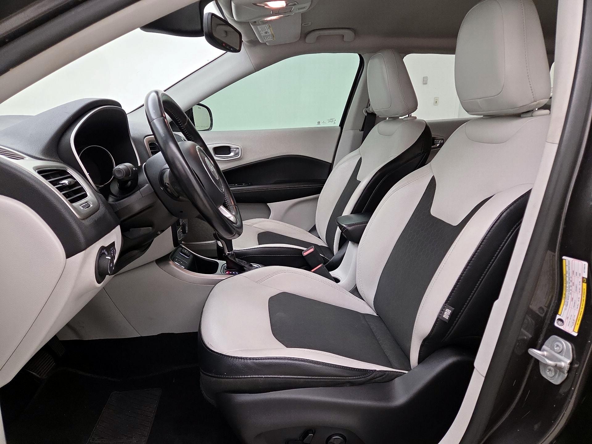 Thumbnail: 2019 Jeep Compass - 11