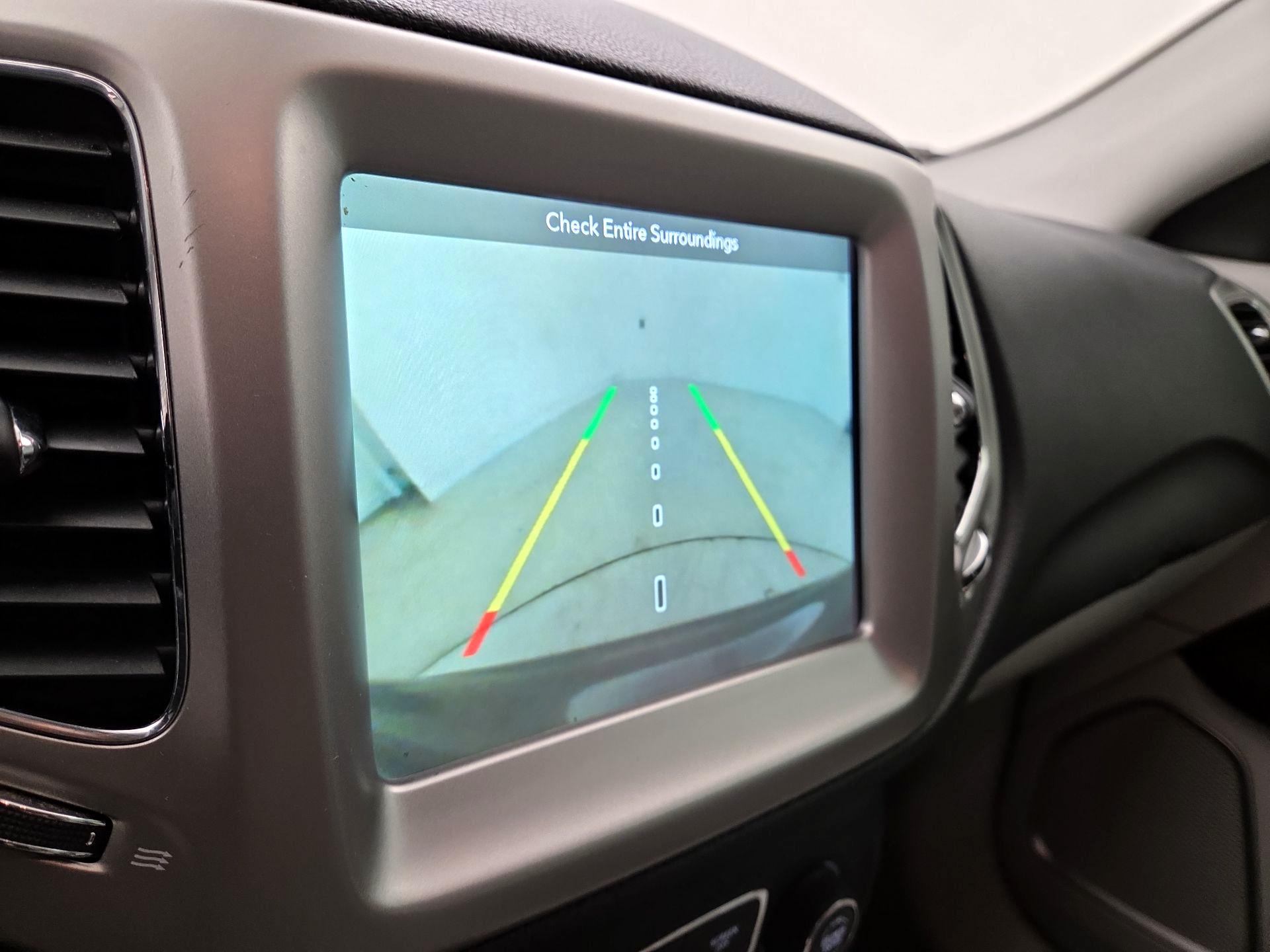 Thumbnail: 2019 Jeep Compass - 14