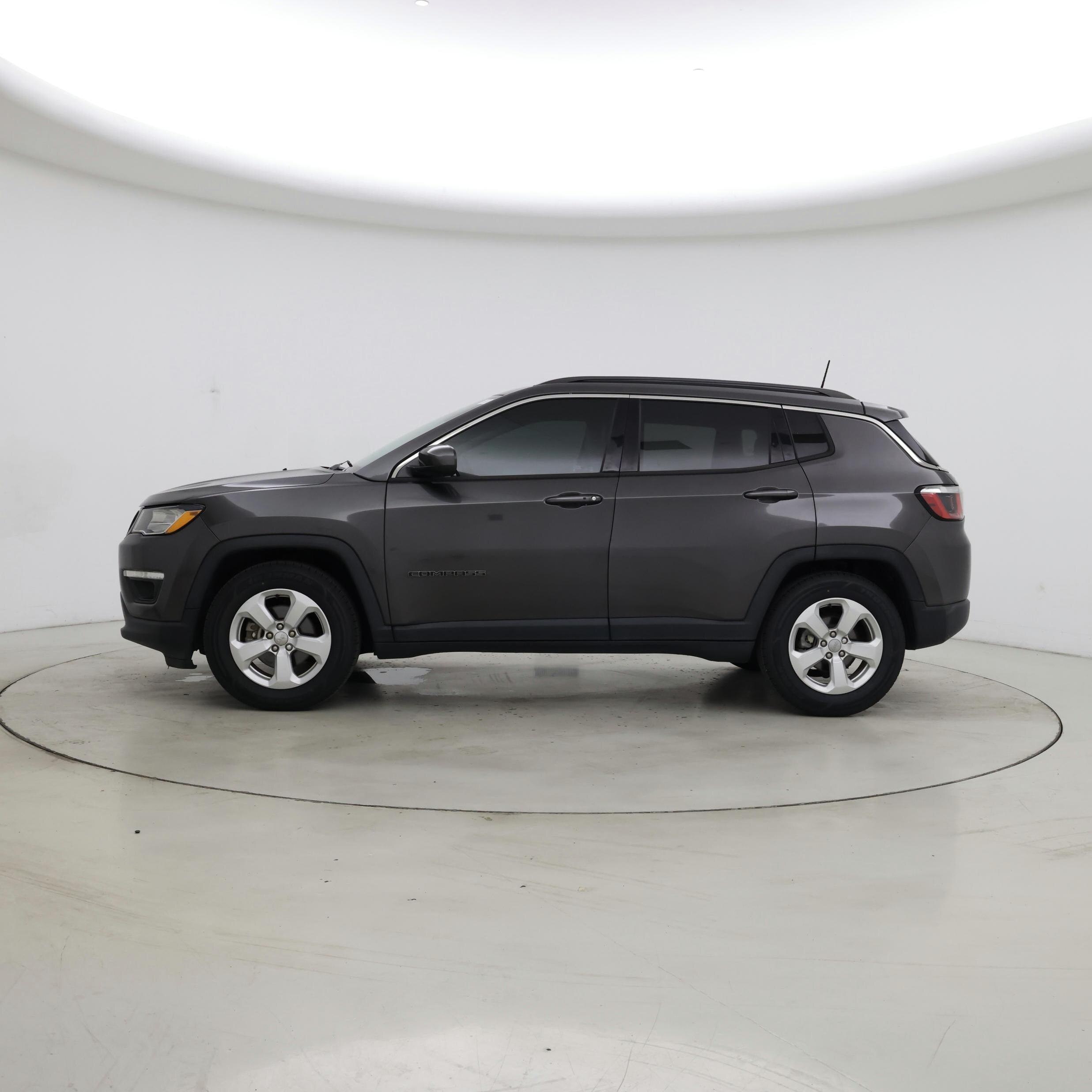Thumbnail: 2019 Jeep Compass - 3
