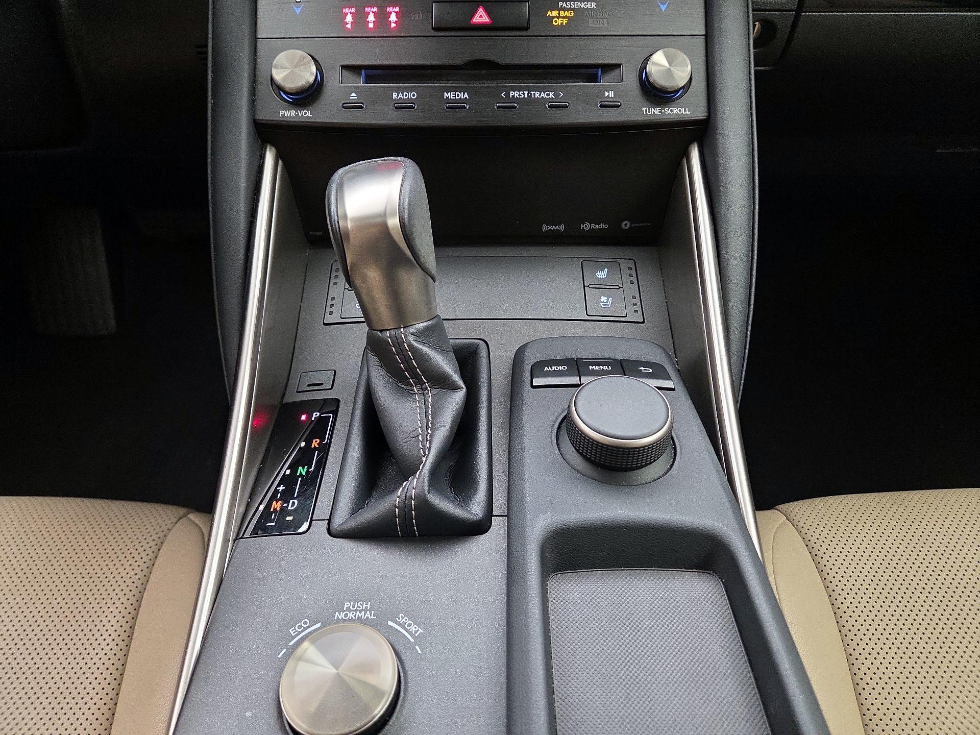 Thumbnail: 2018 Lexus IS - 17