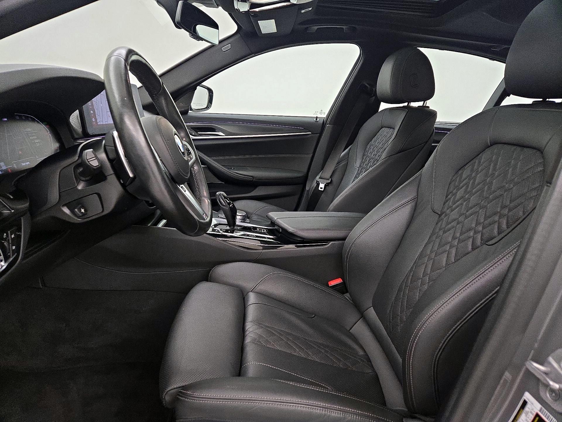 Thumbnail: 2021 BMW 5 Series - 11