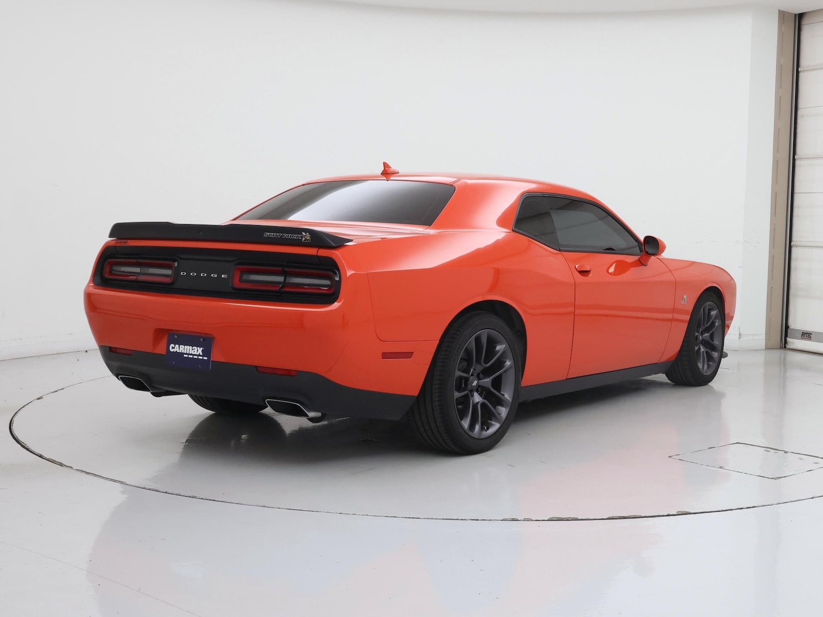 2023 Dodge Challenger R/T - Photo 9