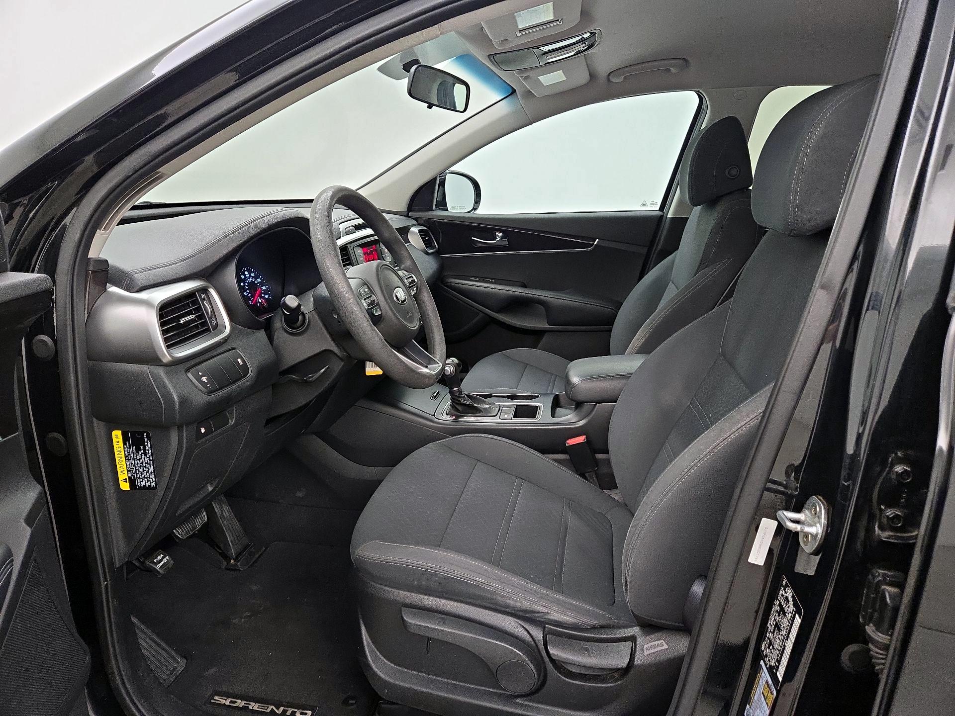 Thumbnail: 2017 Kia Sorento - 11
