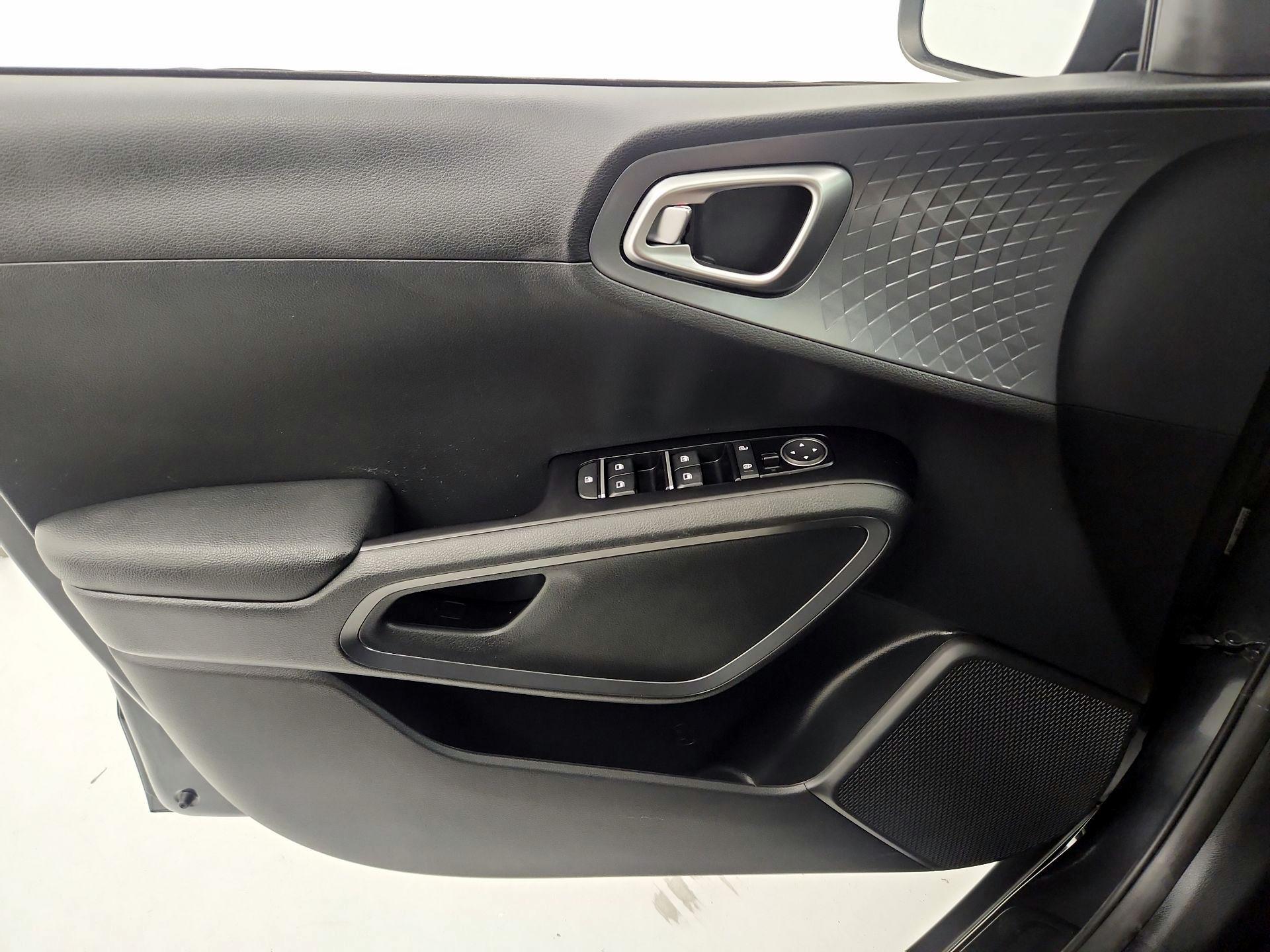 Thumbnail: 2021 Kia Soul - 12