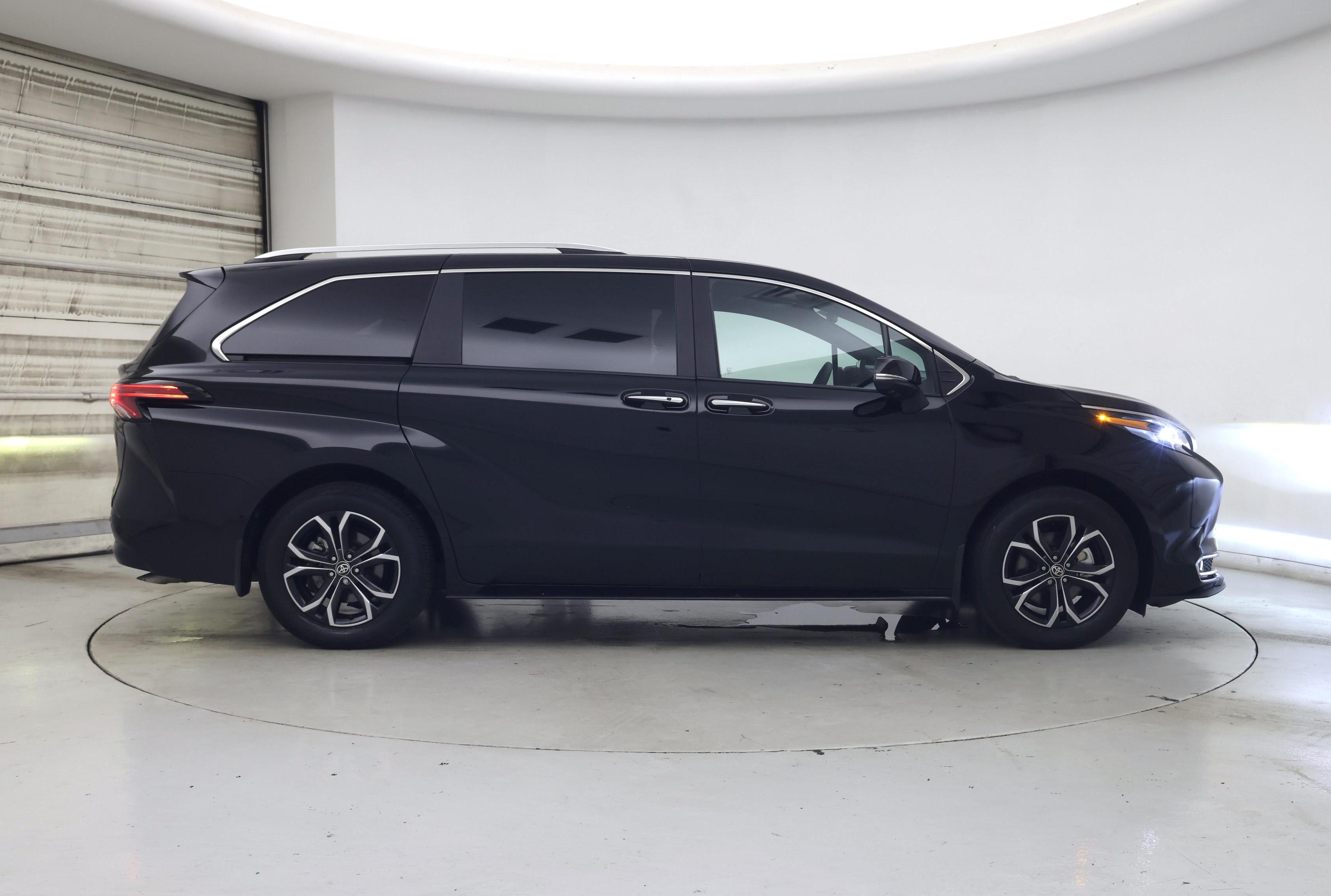 Thumbnail: 2025 Toyota Sienna - 7
