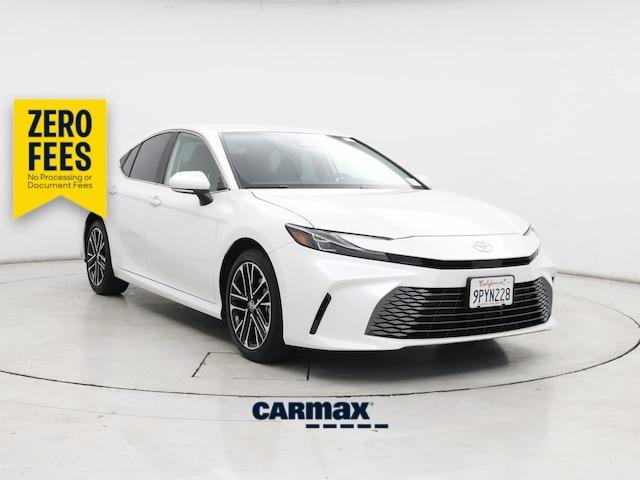 White 2025 Toyota Camry XLE FWD Sedan Front-Wheel Drive Automatic