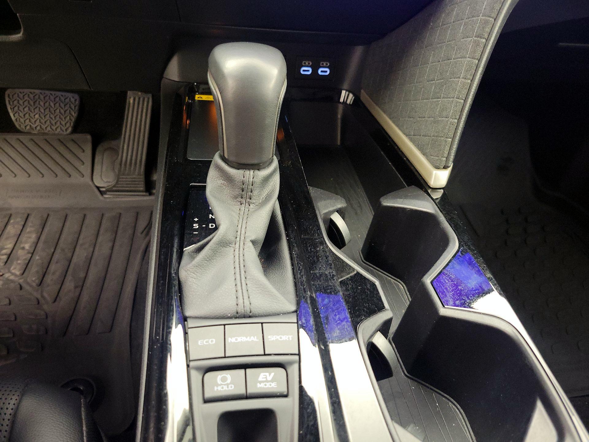Thumbnail: 2025 Toyota Camry - 17