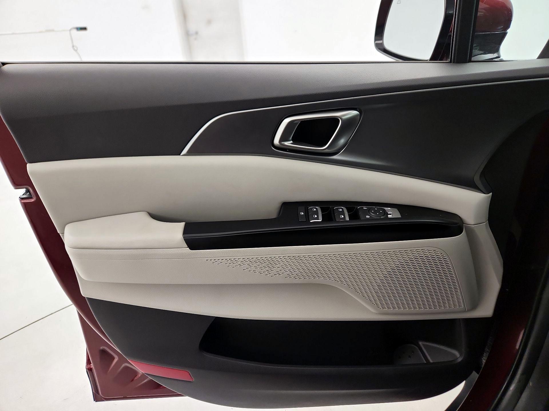 Thumbnail: 2024 Kia Carnival - 12