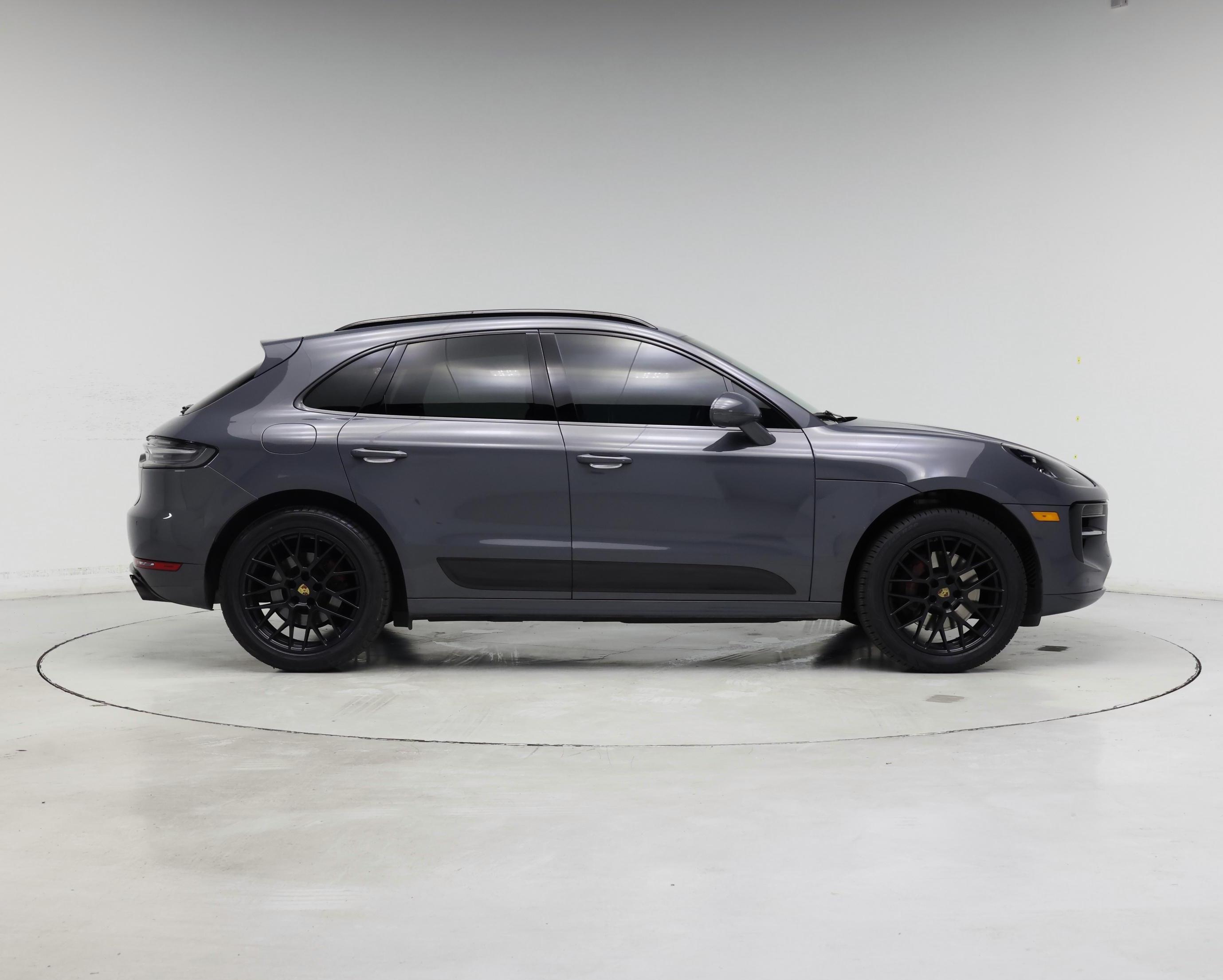 Thumbnail: 2020 Porsche Macan - 7