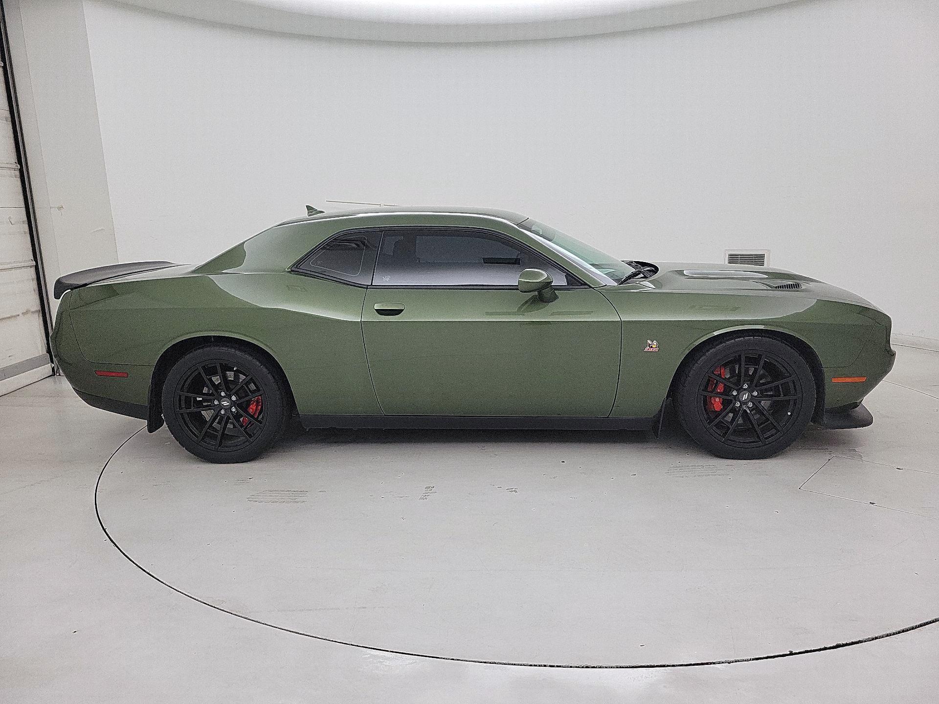 Thumbnail: 2022 Dodge Challenger - 4
