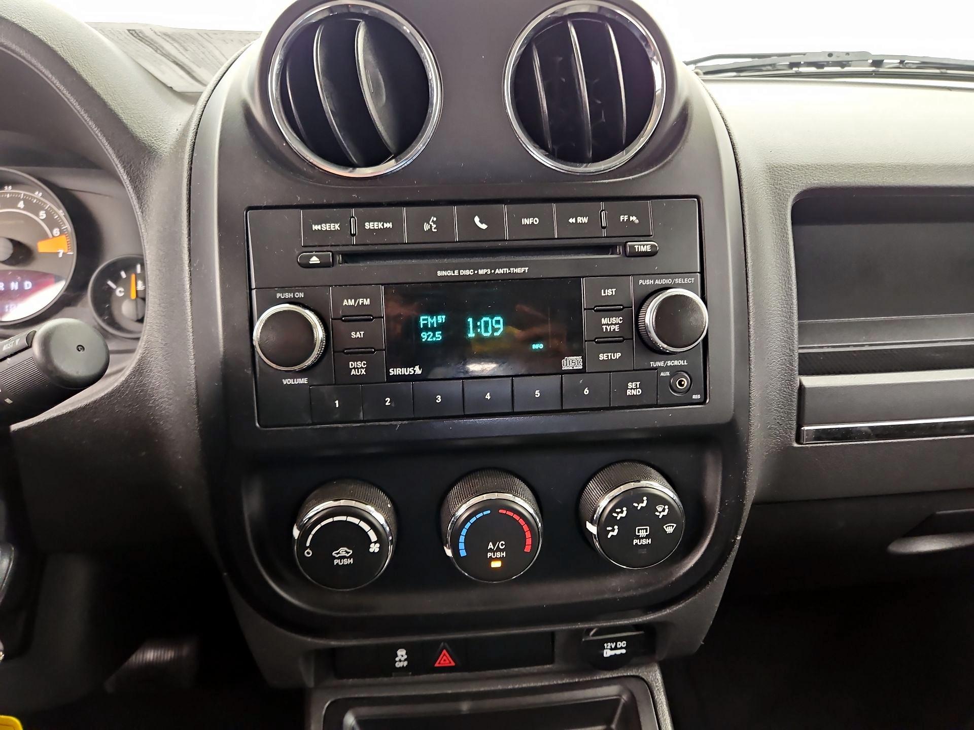 Thumbnail: 2017 Jeep Patriot - 13