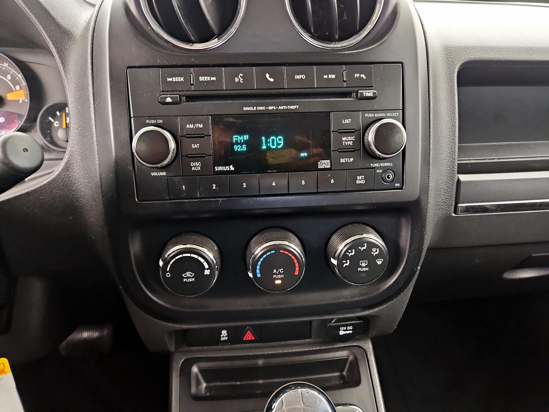 Thumbnail: 2017 Jeep Patriot - 14