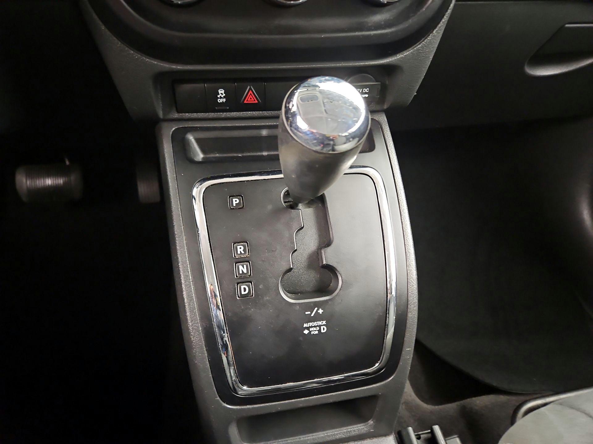 Thumbnail: 2017 Jeep Patriot - 15