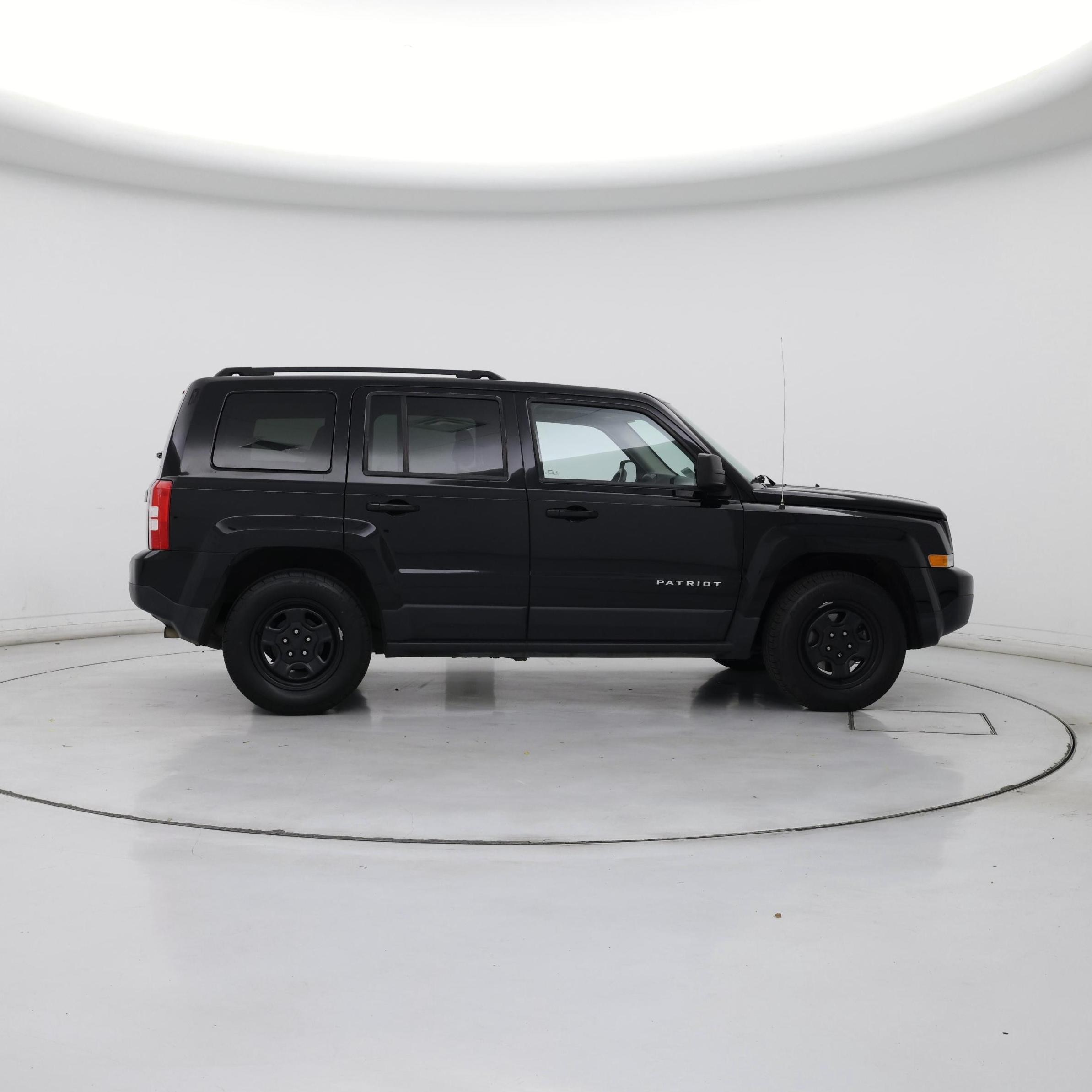 Thumbnail: 2017 Jeep Patriot - 7