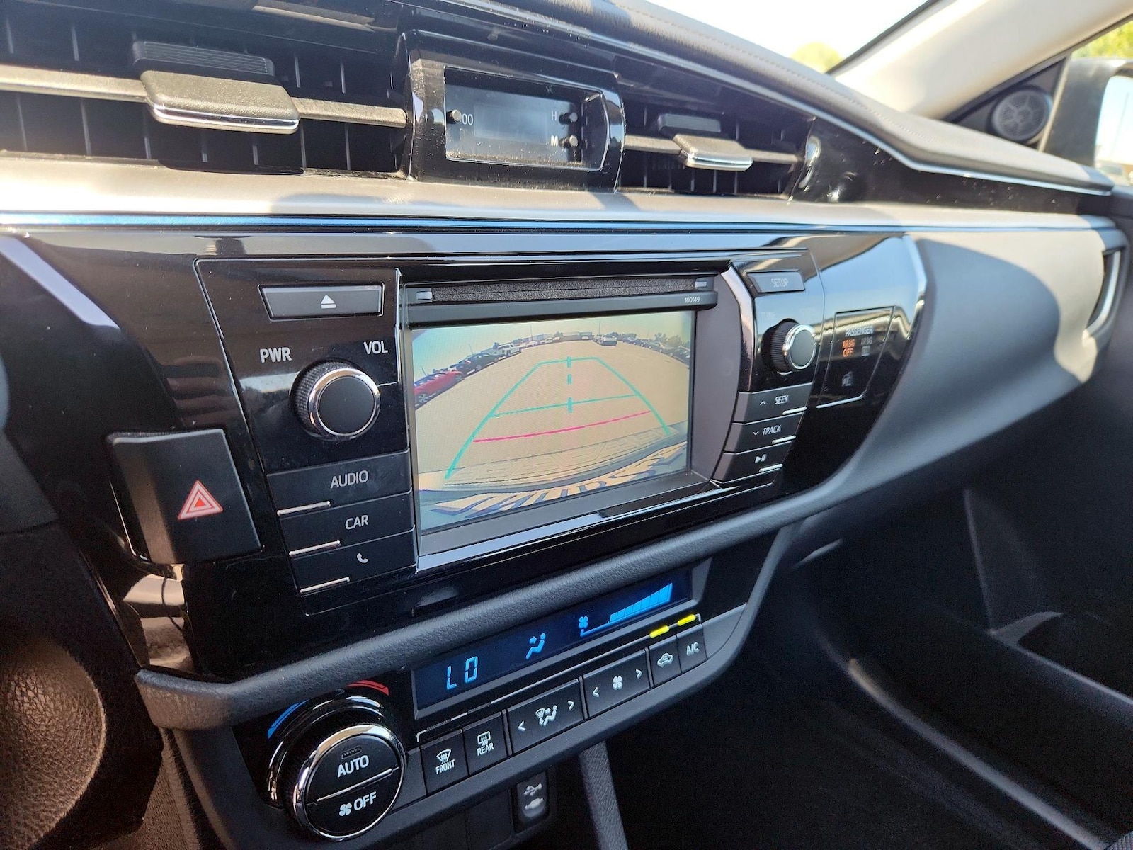 2015 Toyota Corolla S Plus - Photo 14