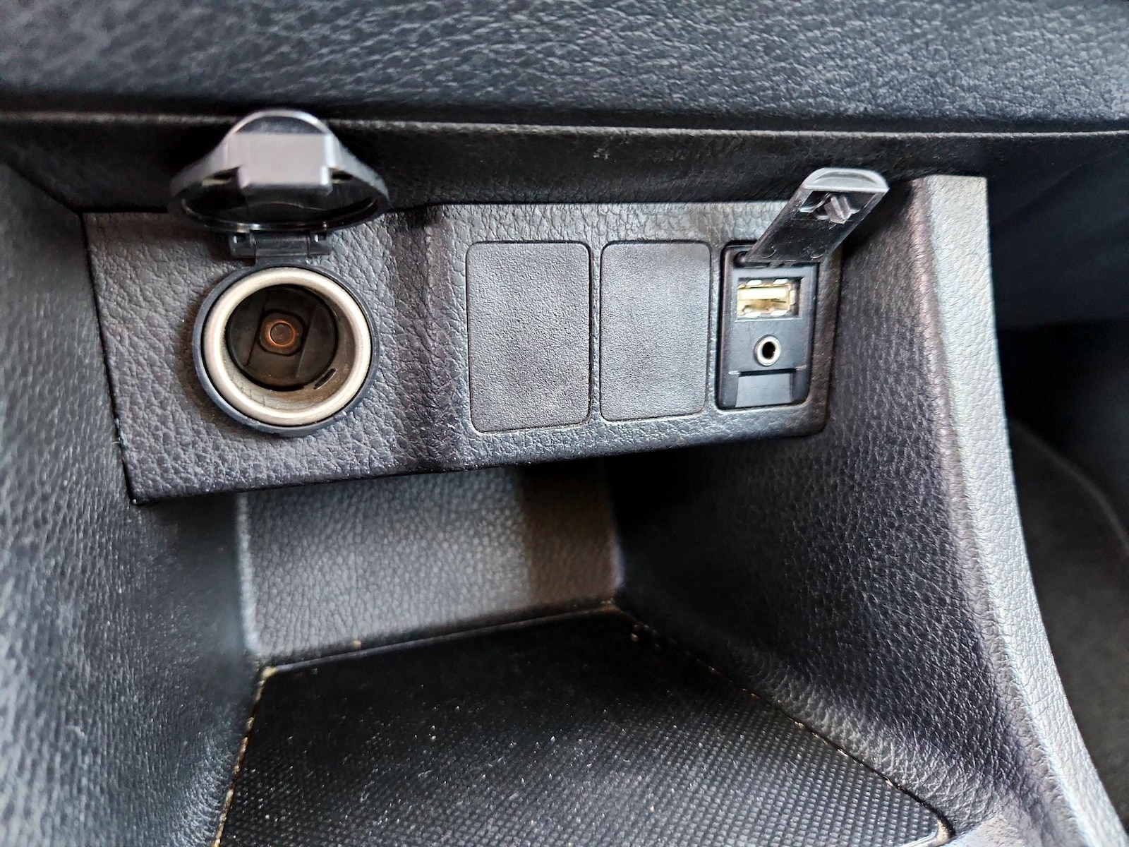 2015 Toyota Corolla S Plus - Photo 18