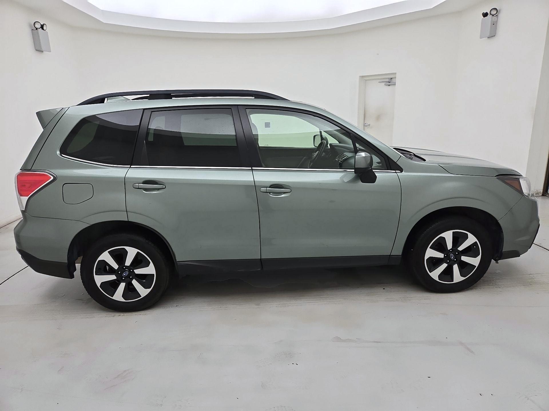 Thumbnail: 2018 Subaru Forester - 4