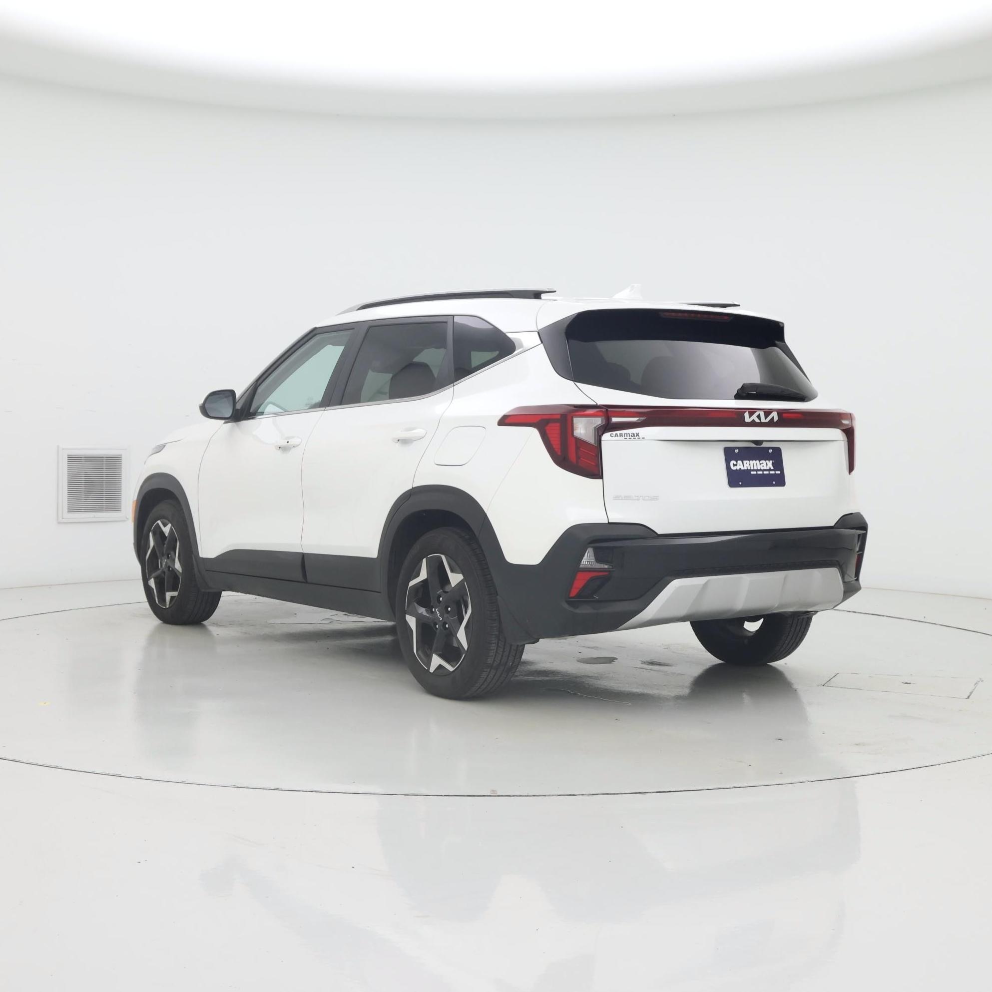 Thumbnail: 2024 Kia Seltos - 2