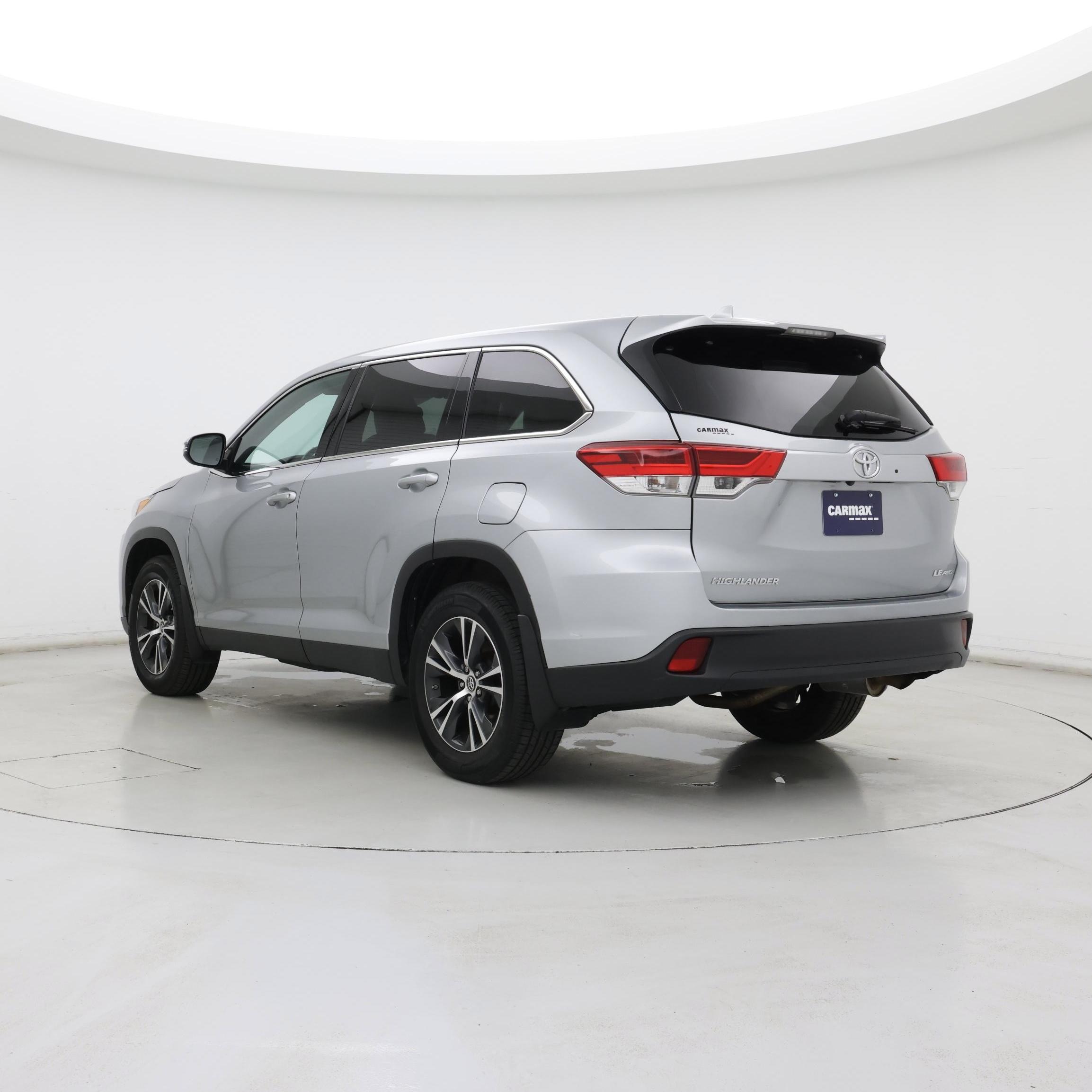Thumbnail: 2019 Toyota Highlander - 2