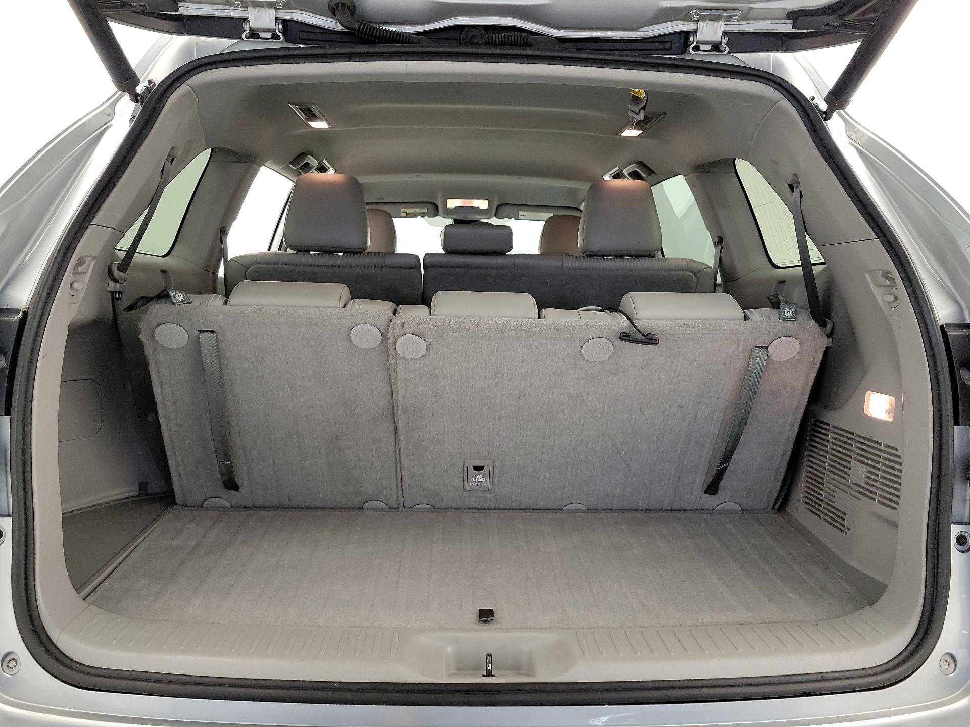 Thumbnail: 2019 Toyota Highlander - 20