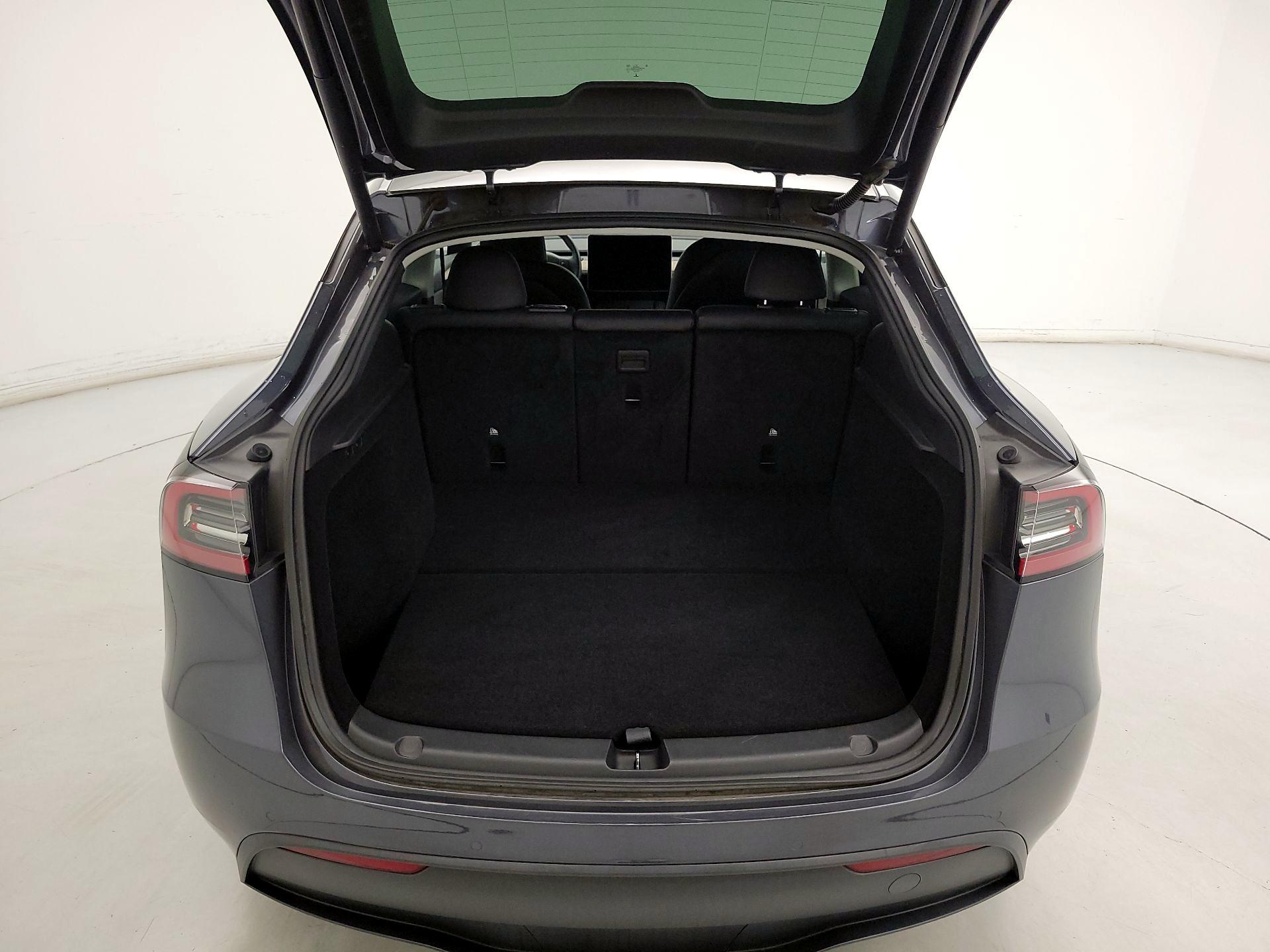 Thumbnail: 2022 Tesla Model Y - 19