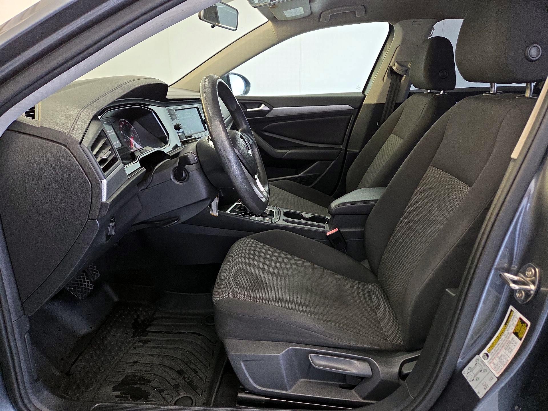 Thumbnail: 2019 Volkswagen Jetta - 11