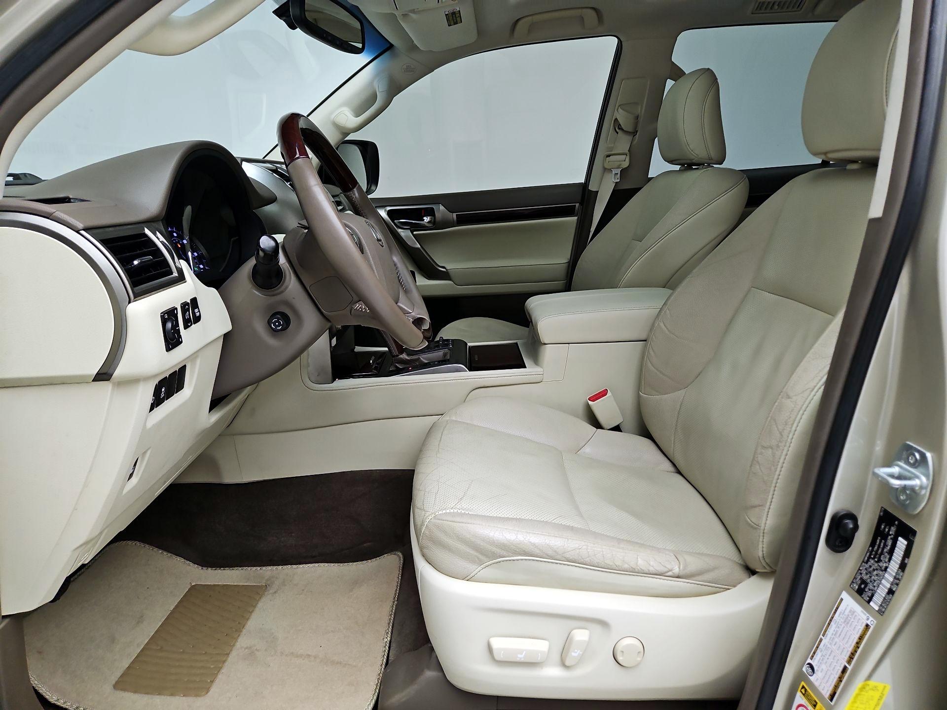 Thumbnail: 2014 Lexus GX - 11