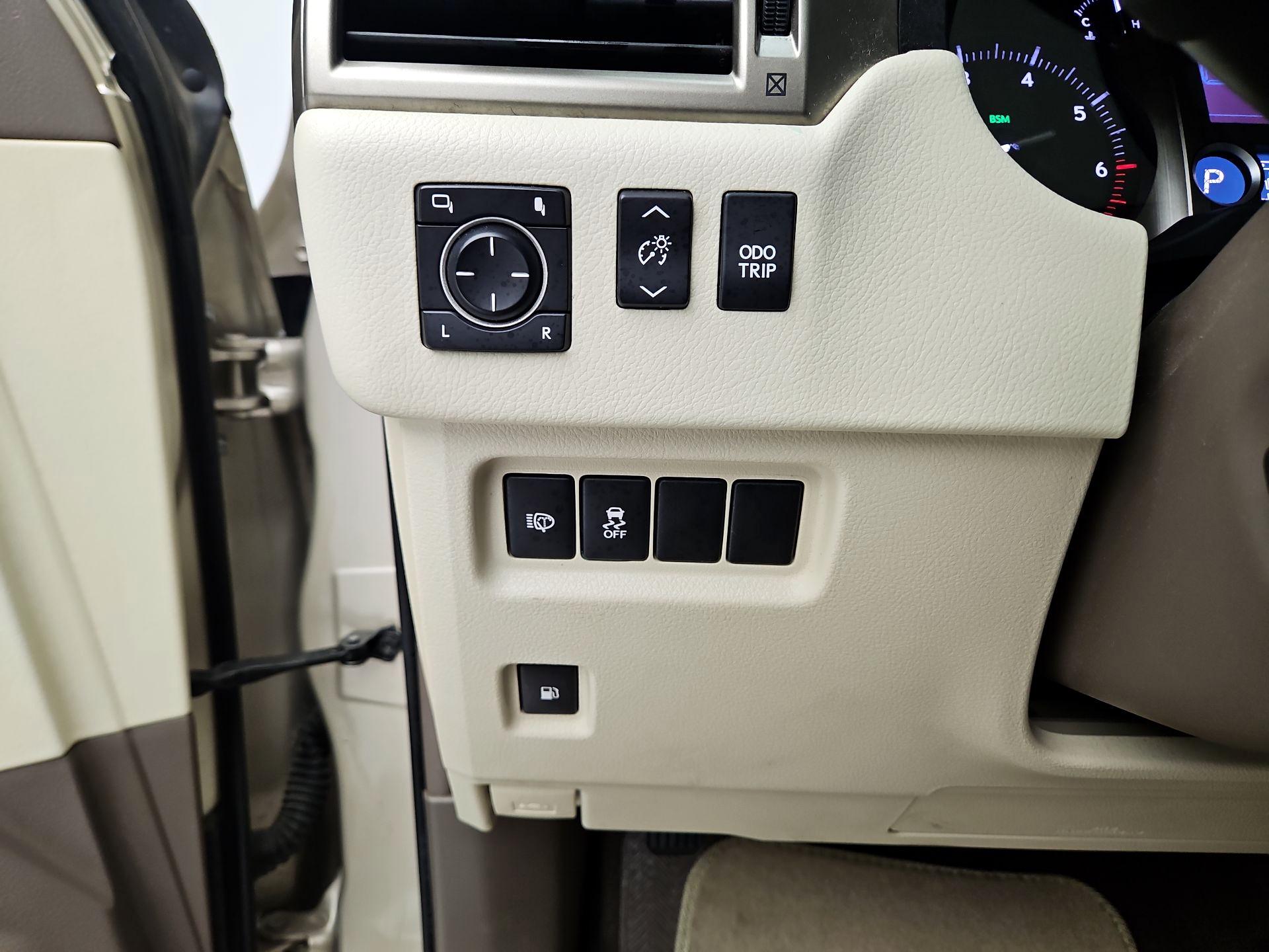 Thumbnail: 2014 Lexus GX - 13
