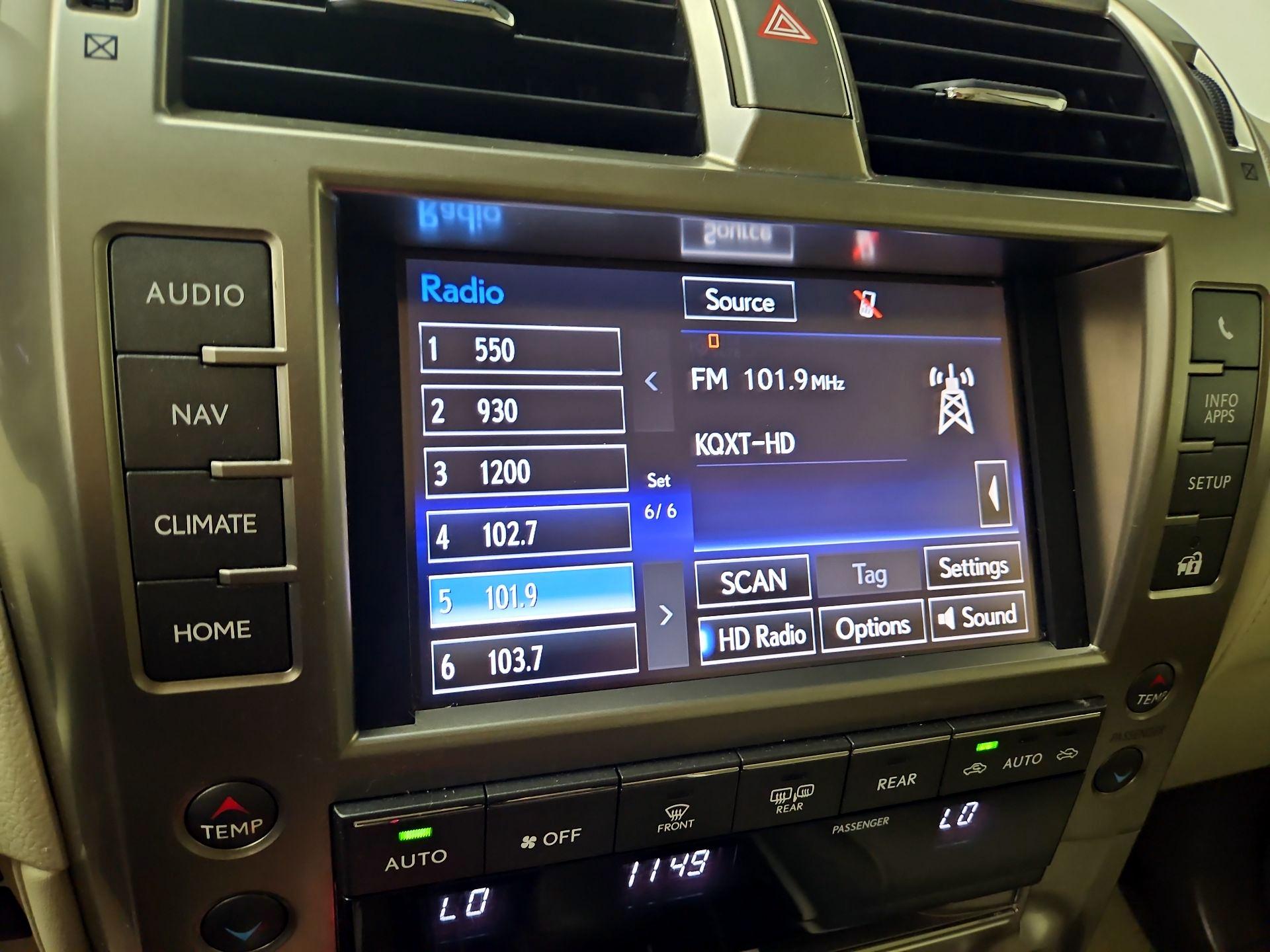 Thumbnail: 2014 Lexus GX - 16