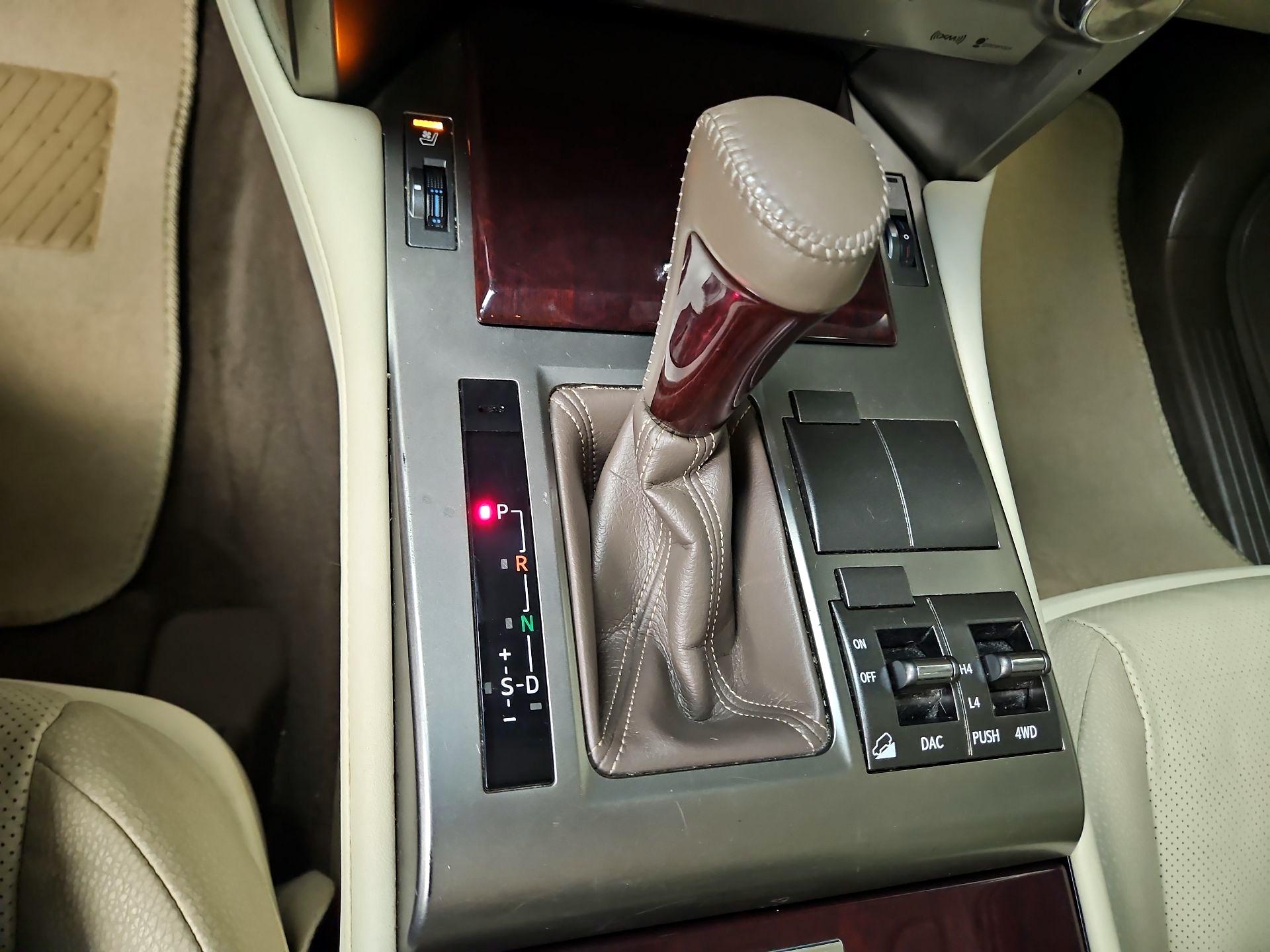 Thumbnail: 2014 Lexus GX - 18