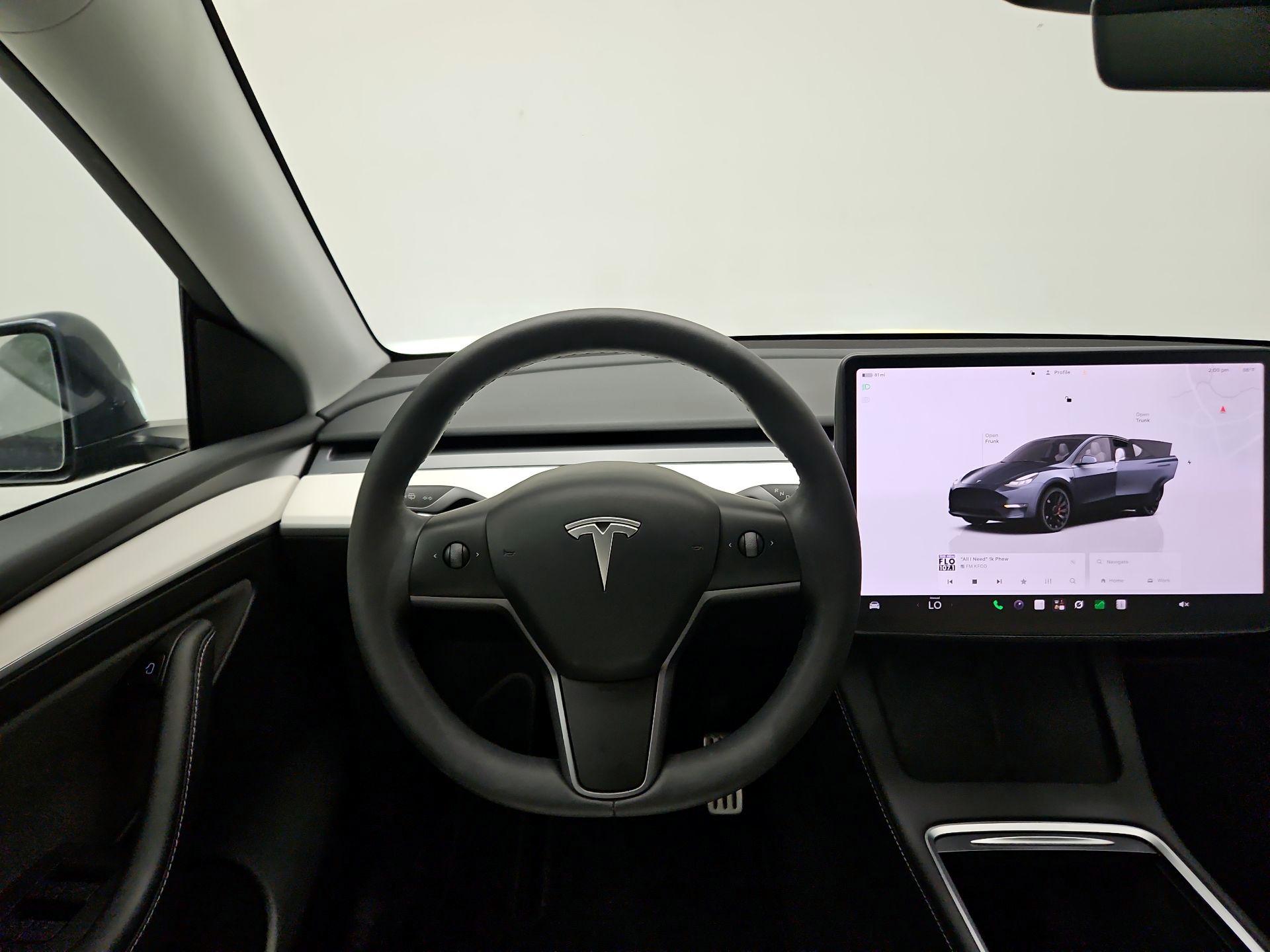Thumbnail: 2023 Tesla Model Y - 10
